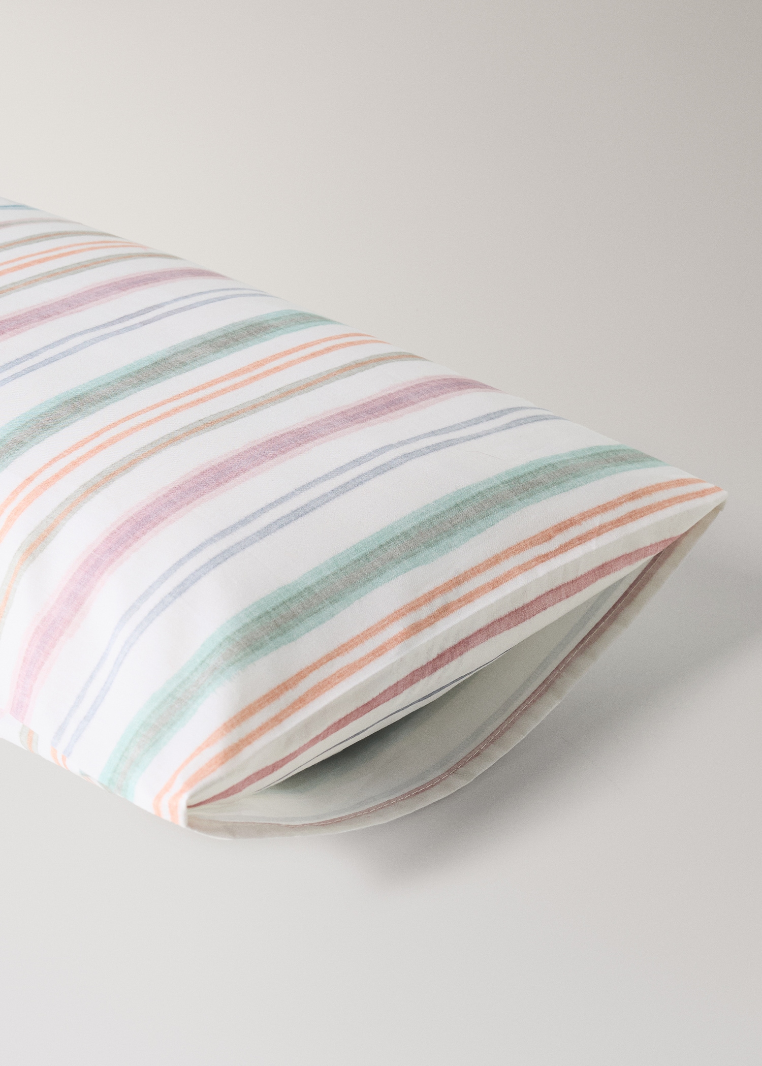Cot bed pillowcase in multistripe cotton percale 30x50 cm - Details of the article 1