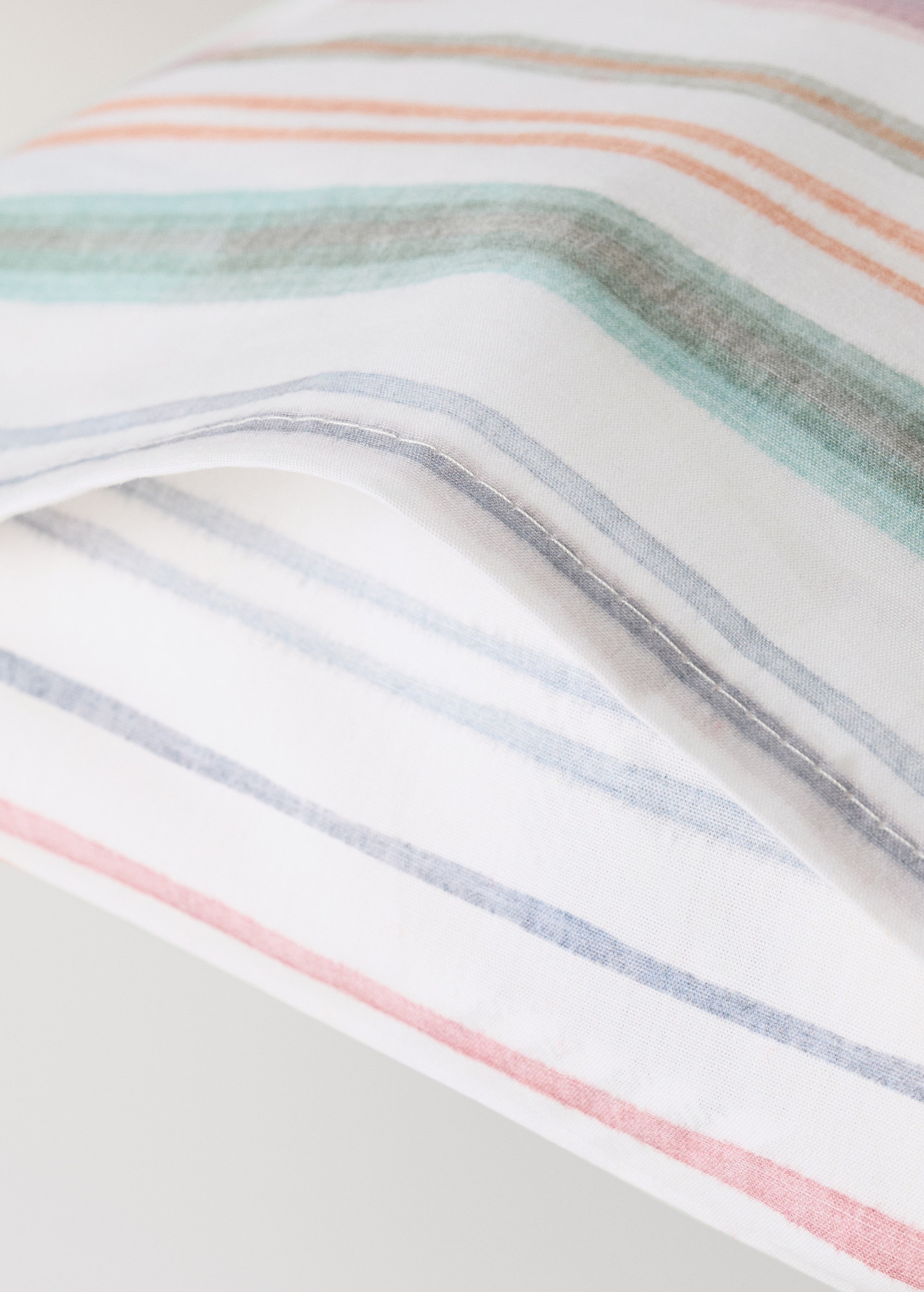 Cot bed pillowcase in multistripe cotton percale 30x50 cm - Details of the article 2