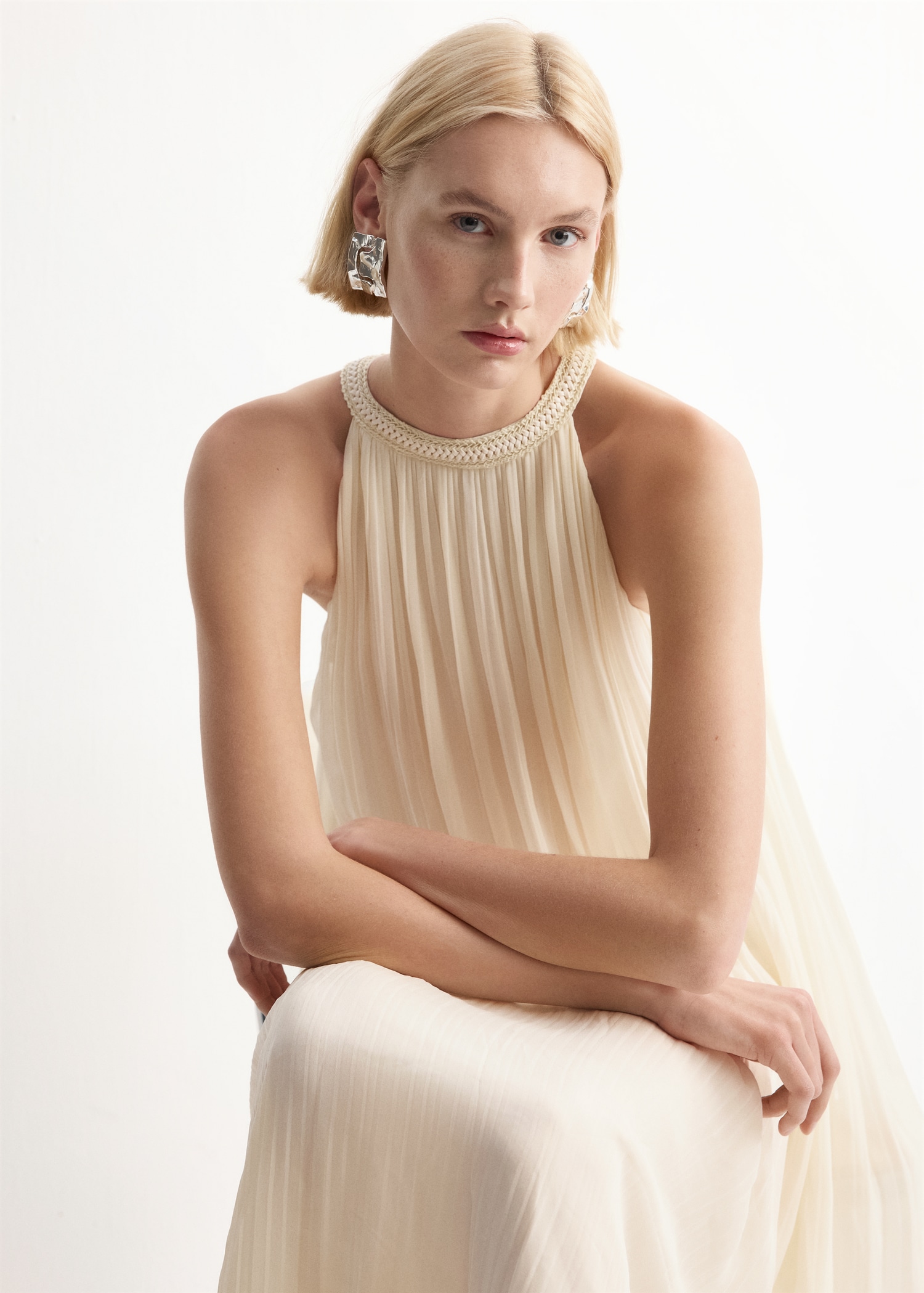 A-line halter neck dress - Details of the article 6