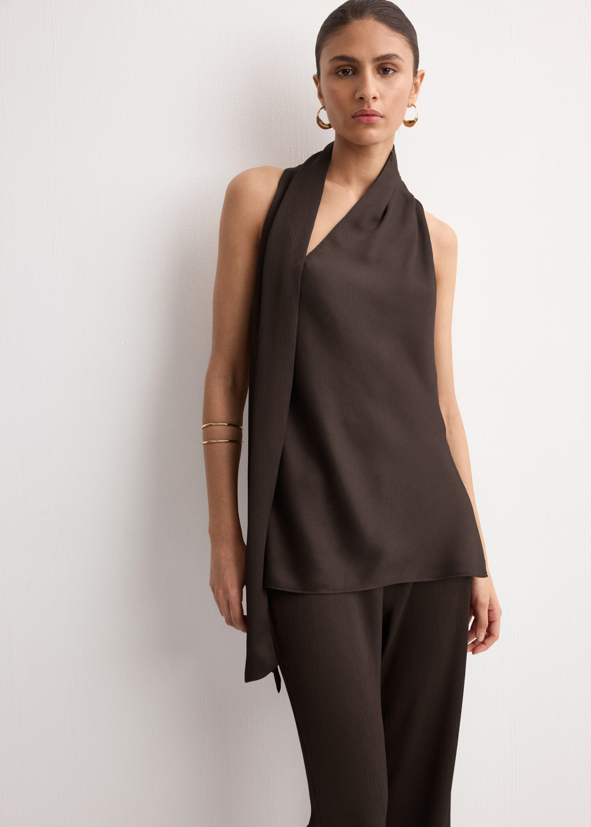 Satin straight-fit trousers - Details of the article 1, Chocolate. Ref: 27044075-00.