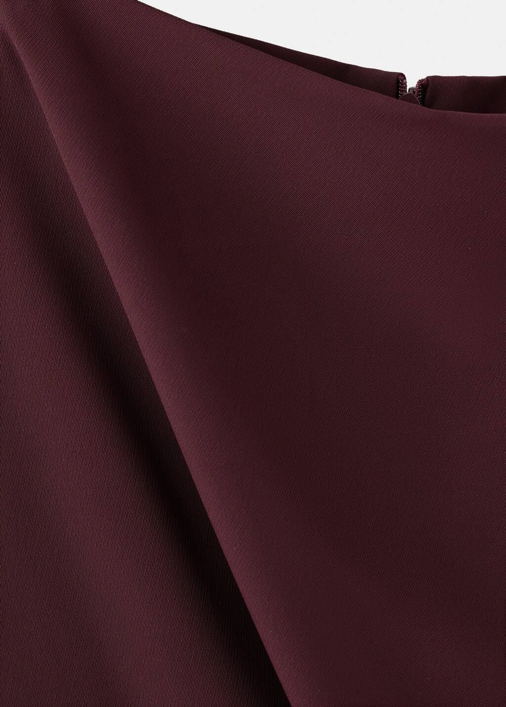 Midi dress with asymmetrical sleeves - image 4