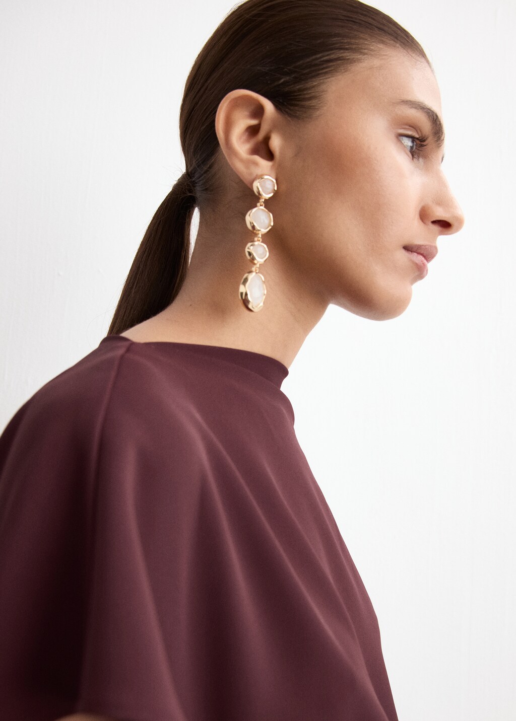 Midi dress with asymmetrical sleeves - image 5
