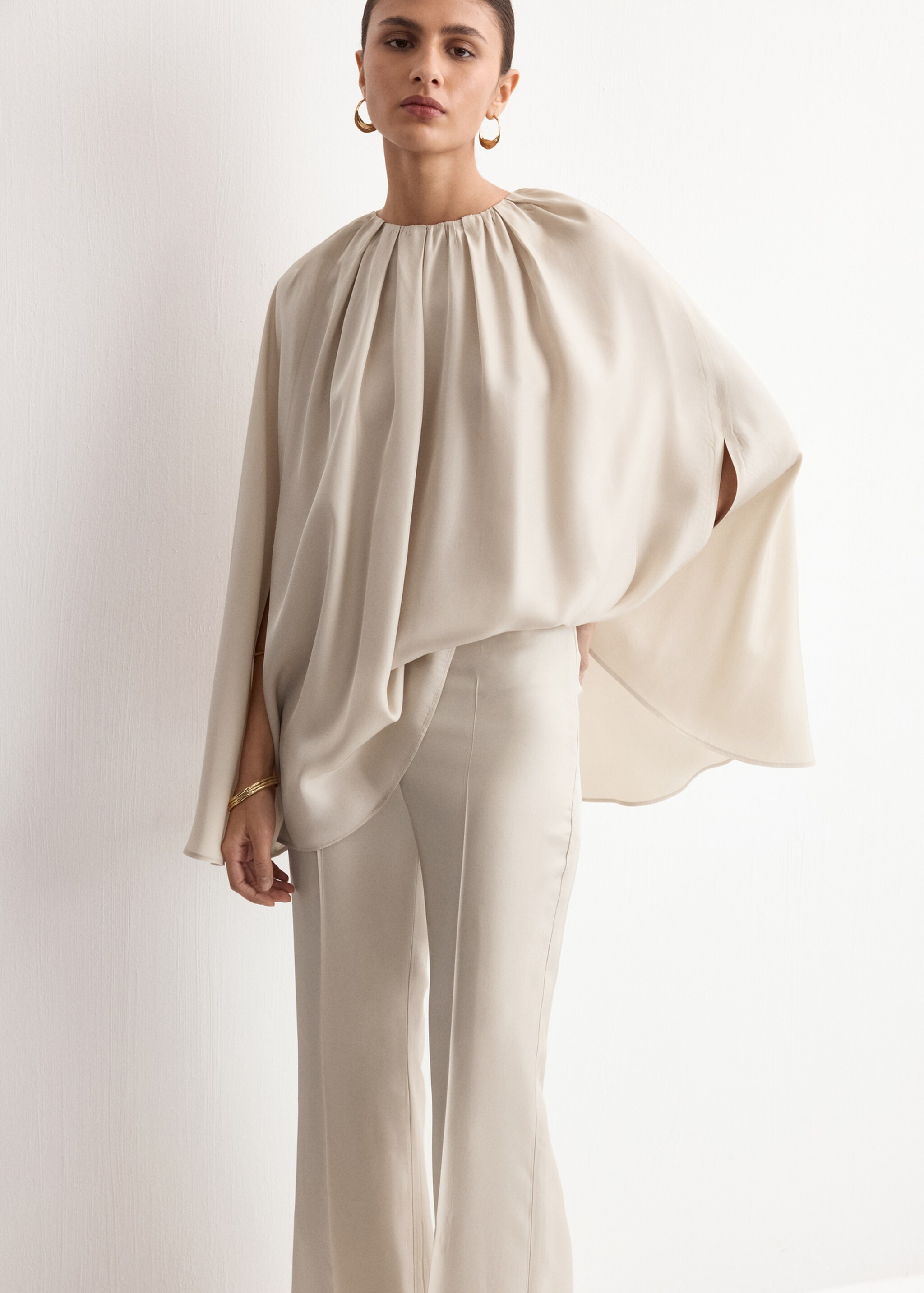 High-waist straight trousers - Details of the article 1, Light/Pastel Grey. Ref: 27044088-00.