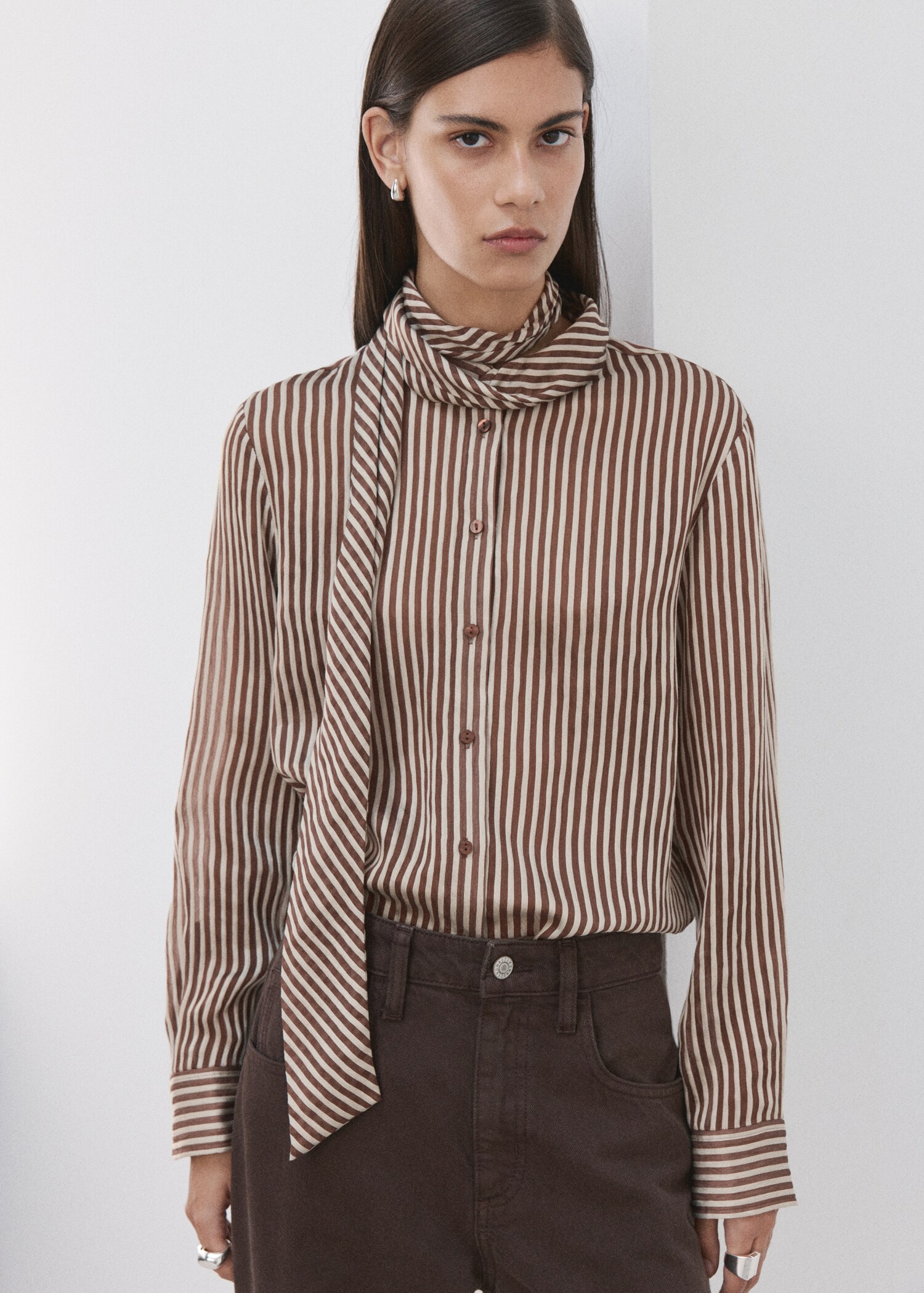 Striped blouse with bow tie neck - Medium plane