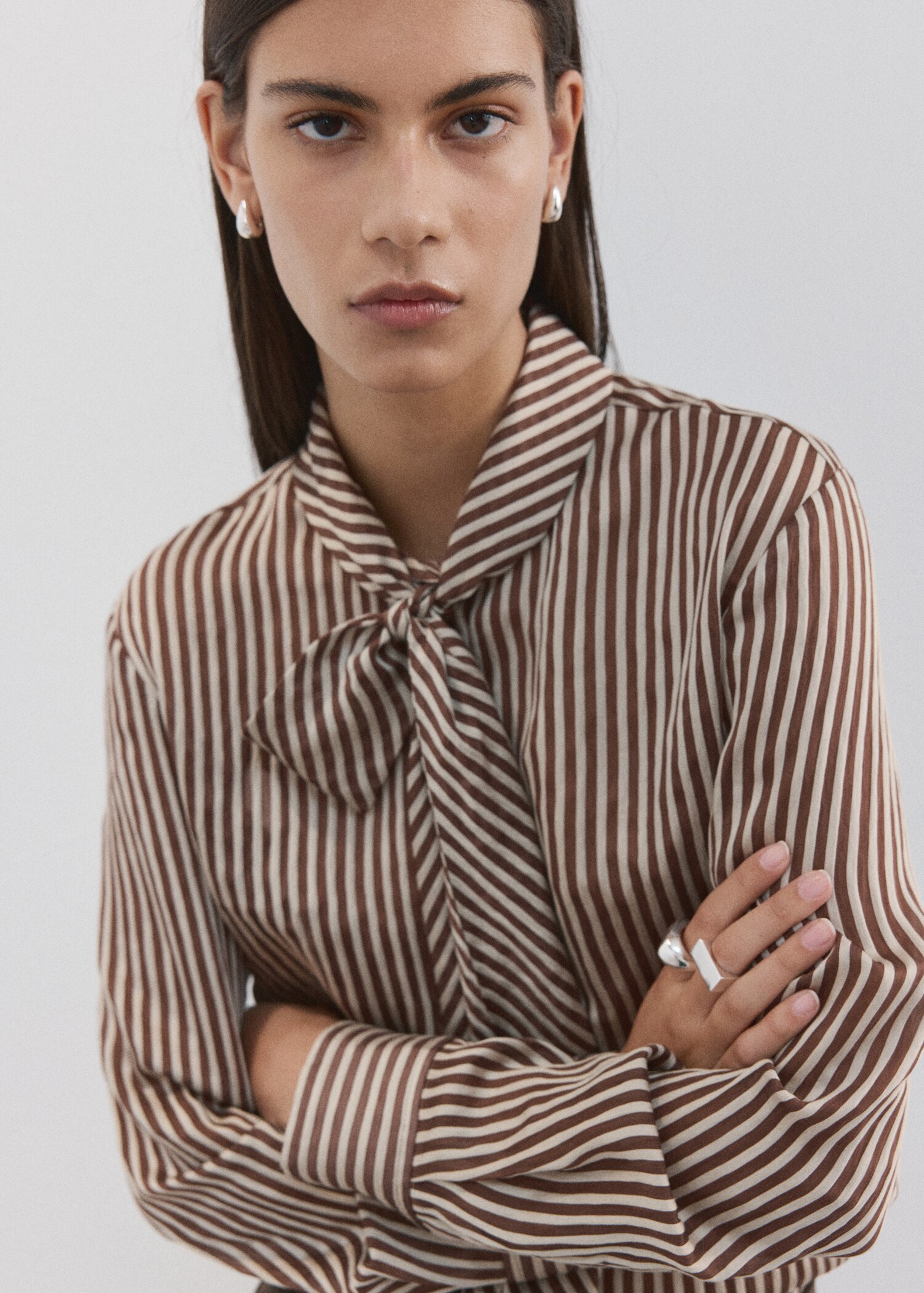 Striped blouse with bow tie neck - Details of the article 2
