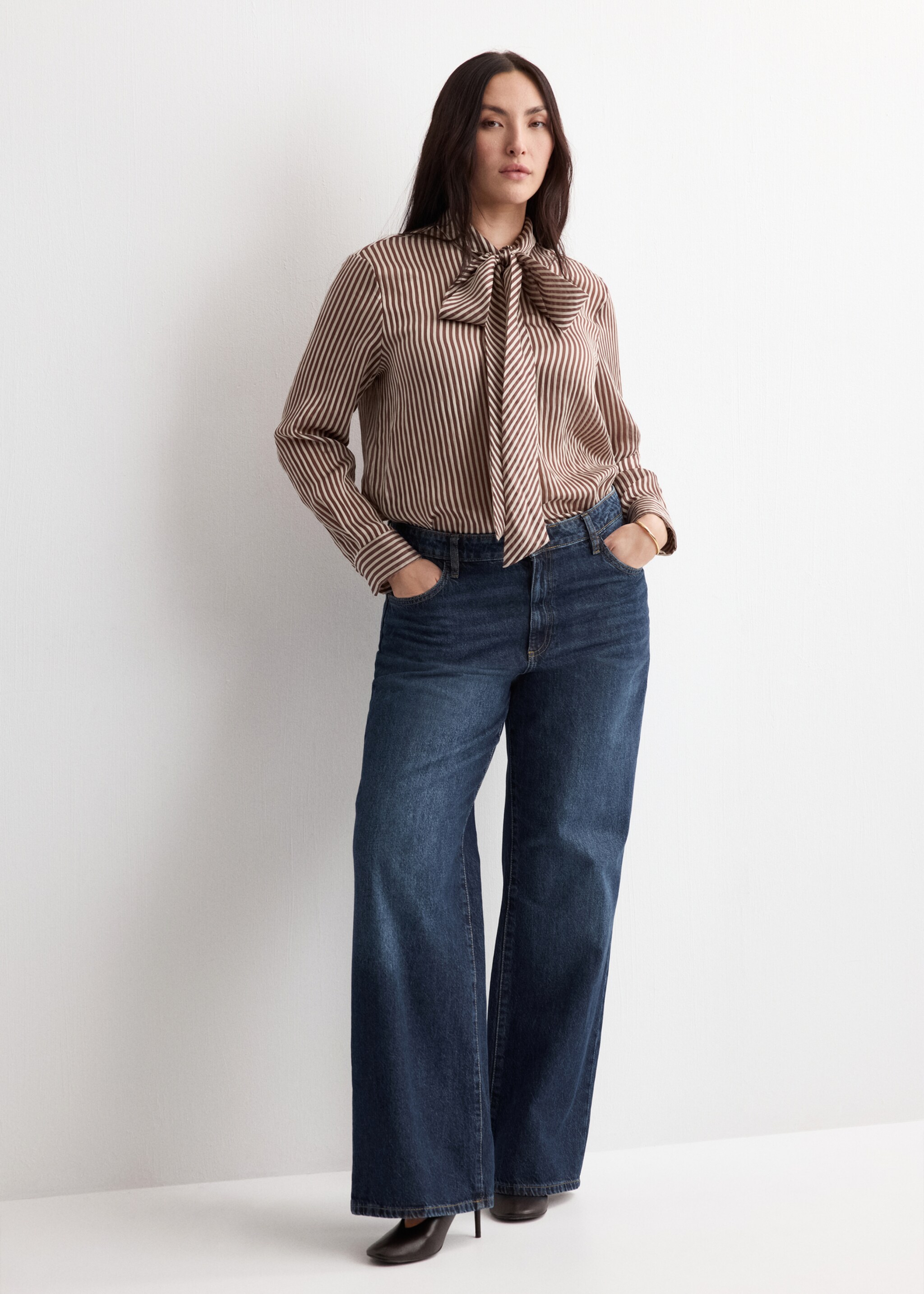 Striped blouse with bow tie neck - Details of the article 3, Brown. Ref: 27044093-00.