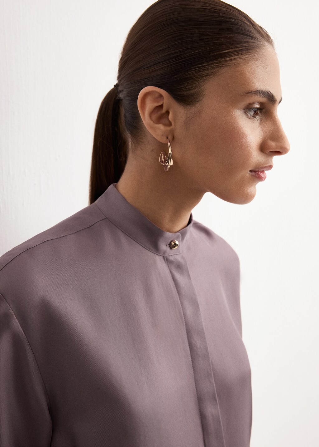 Long shirt with stand collar - image 4