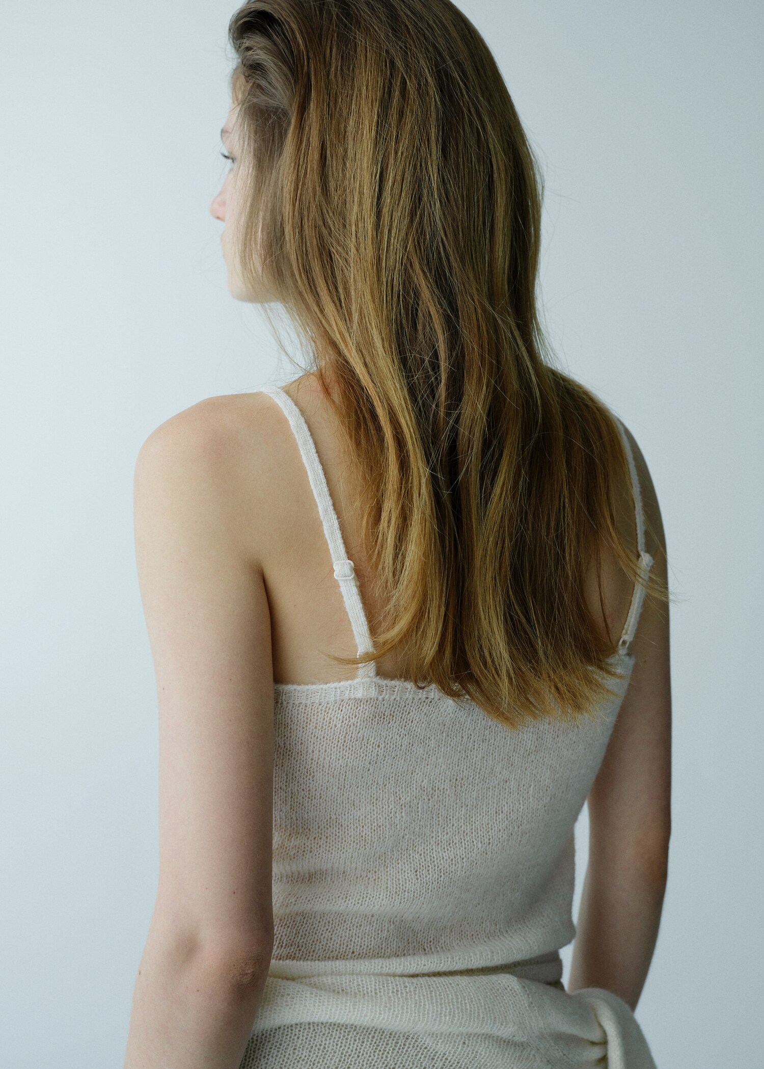Top with lace neck - Reverse of the article