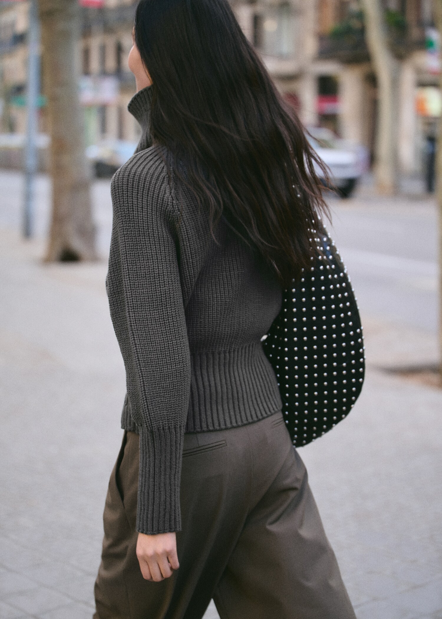 كارديجان محبوك بطيّة أمامية - الجهة الخلفية للمنتج