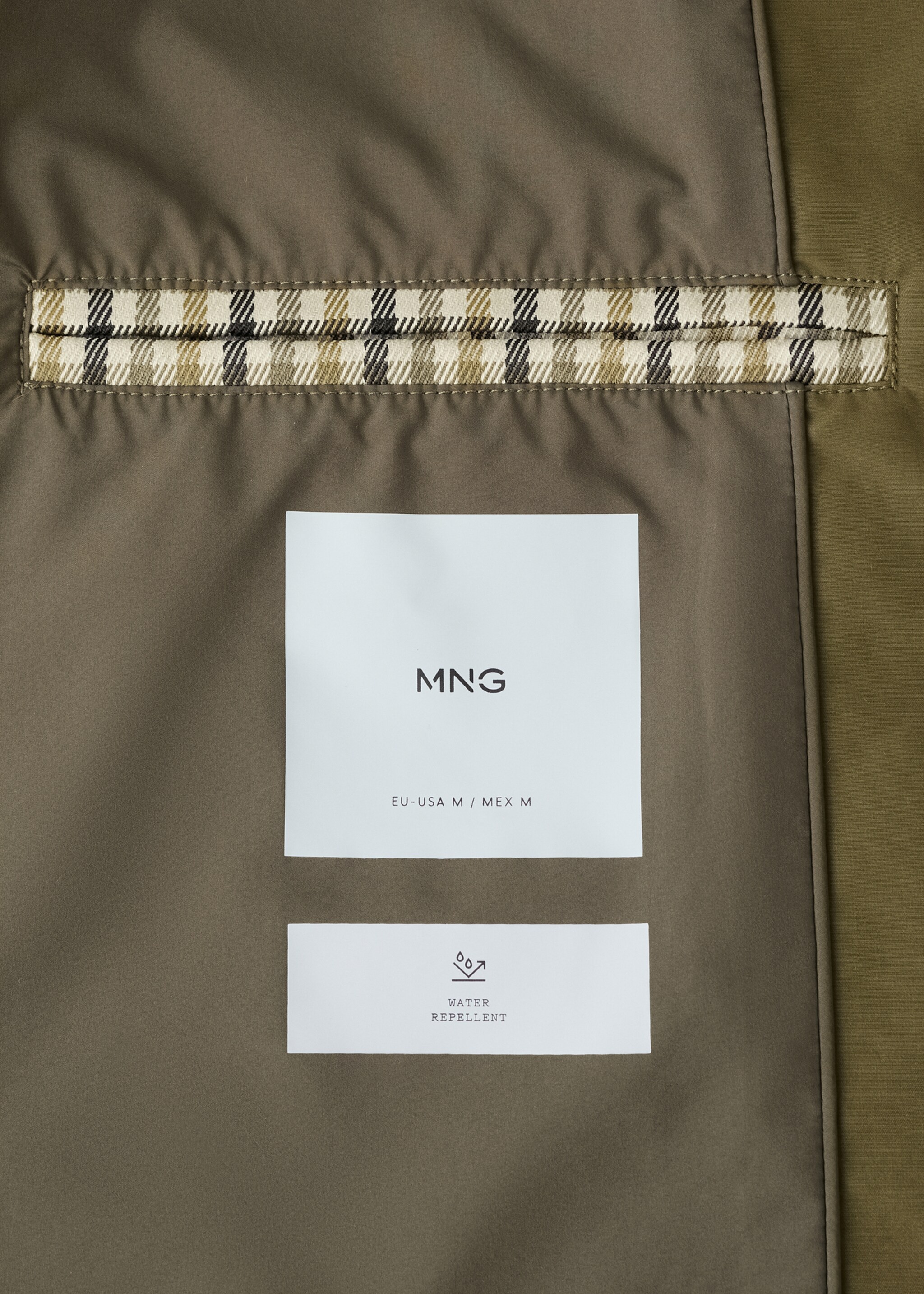 Water-repellent parka with inner vest - Details of the article 8, Olive Green. Ref: 27044406-00.