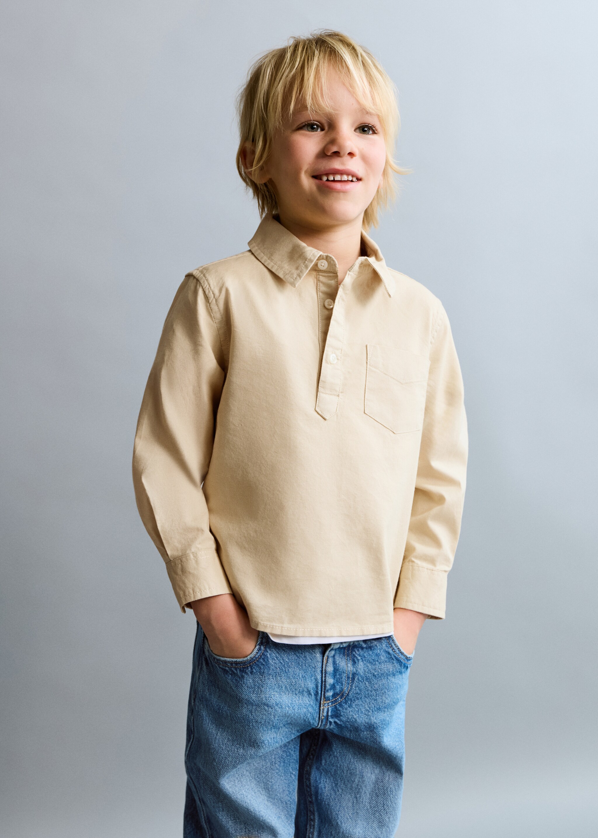 Bavlněná košile s kapsou - Náhled ve středové rovině, Slonová kost. Ref: 27044422-00.