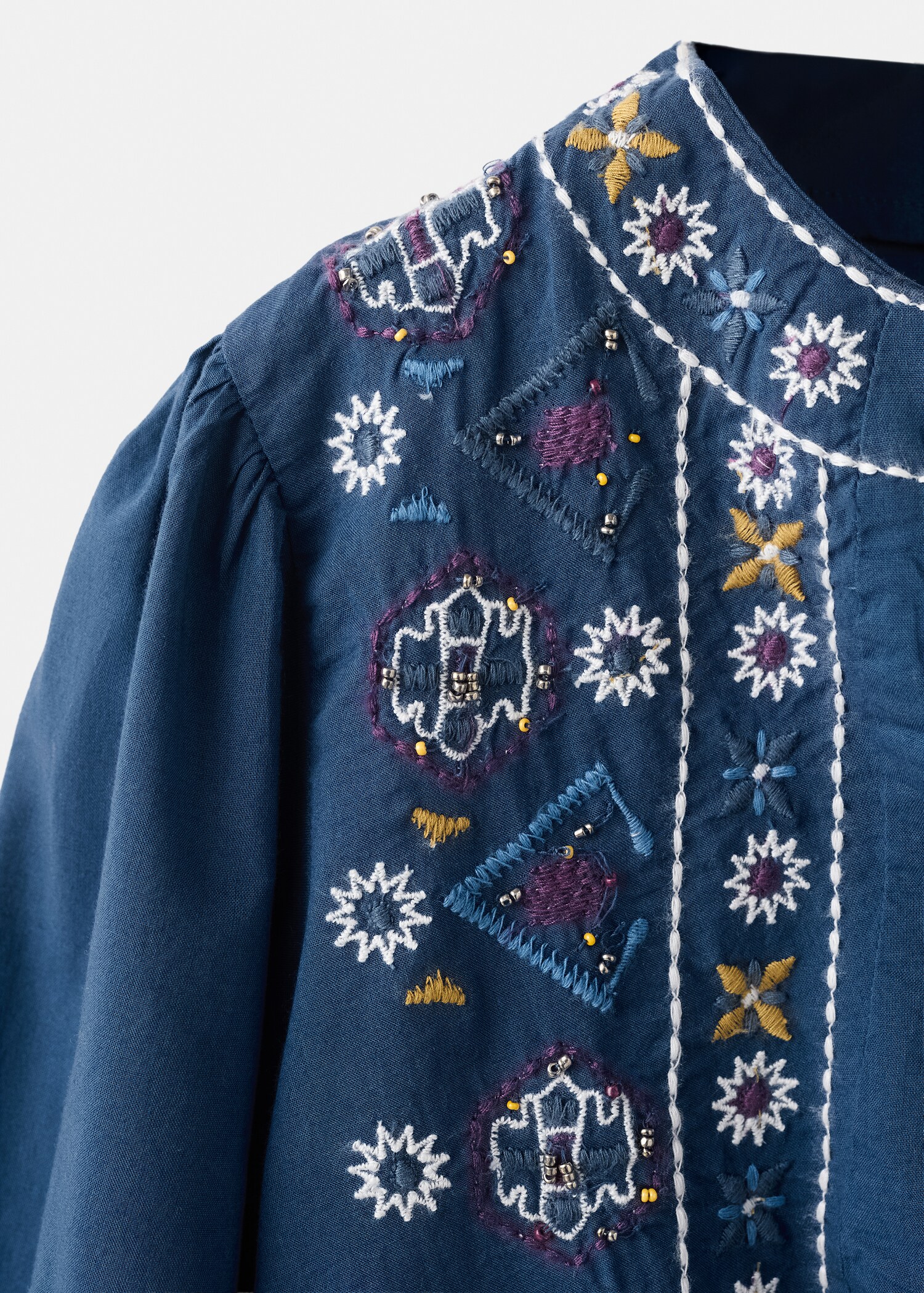 بلوزة بثنايا مخرزة - تفاصيل المنتج 8