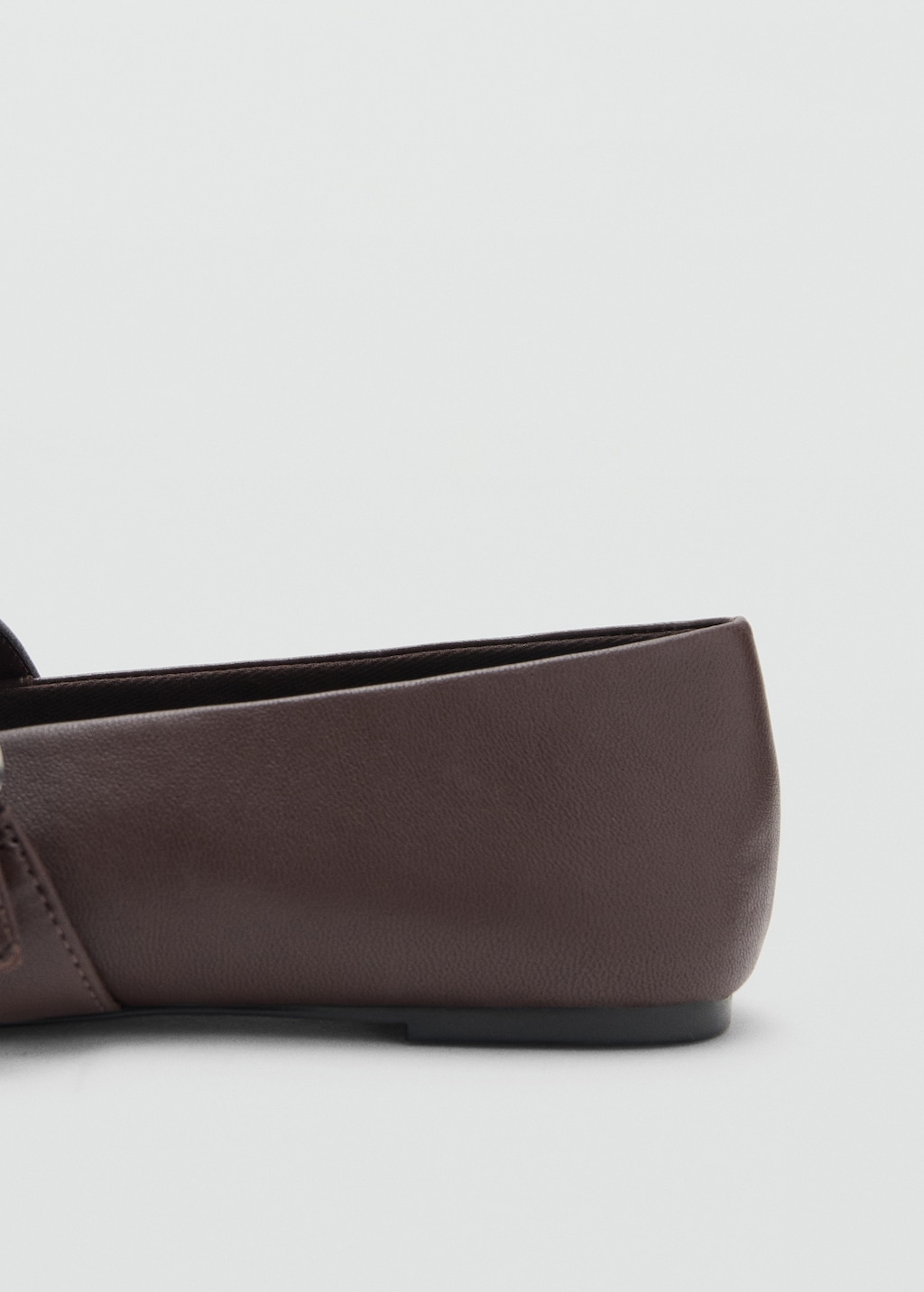 Mango Leather ballerina with buckle strap