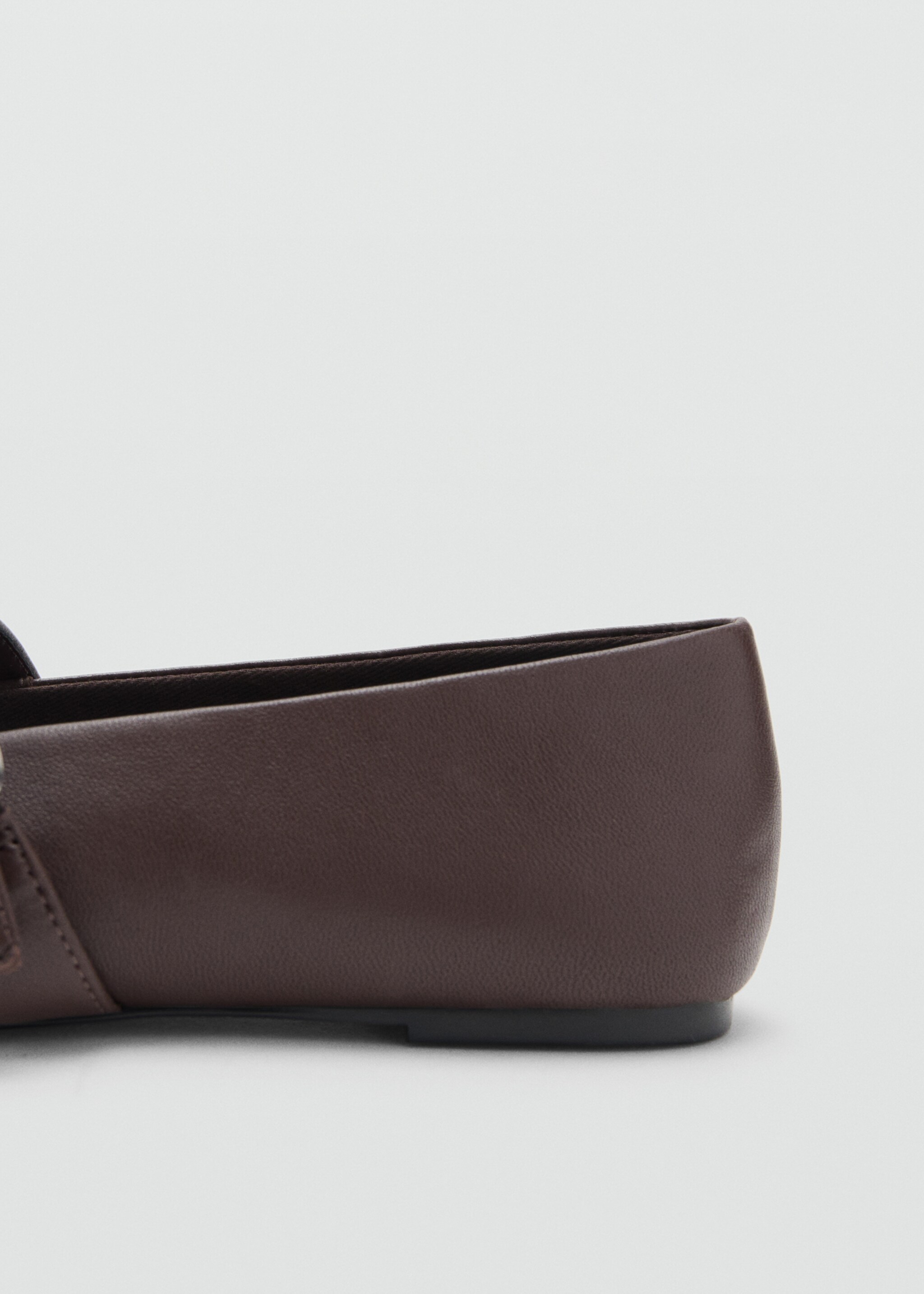 Leather ballerina with strap and buckle - Details of the article 1, Chocolate. Ref: 27044431-00.