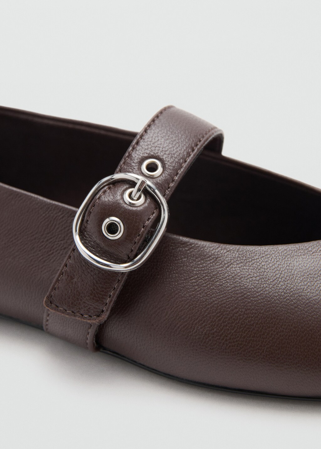 Mango Leather ballerina with buckle strap