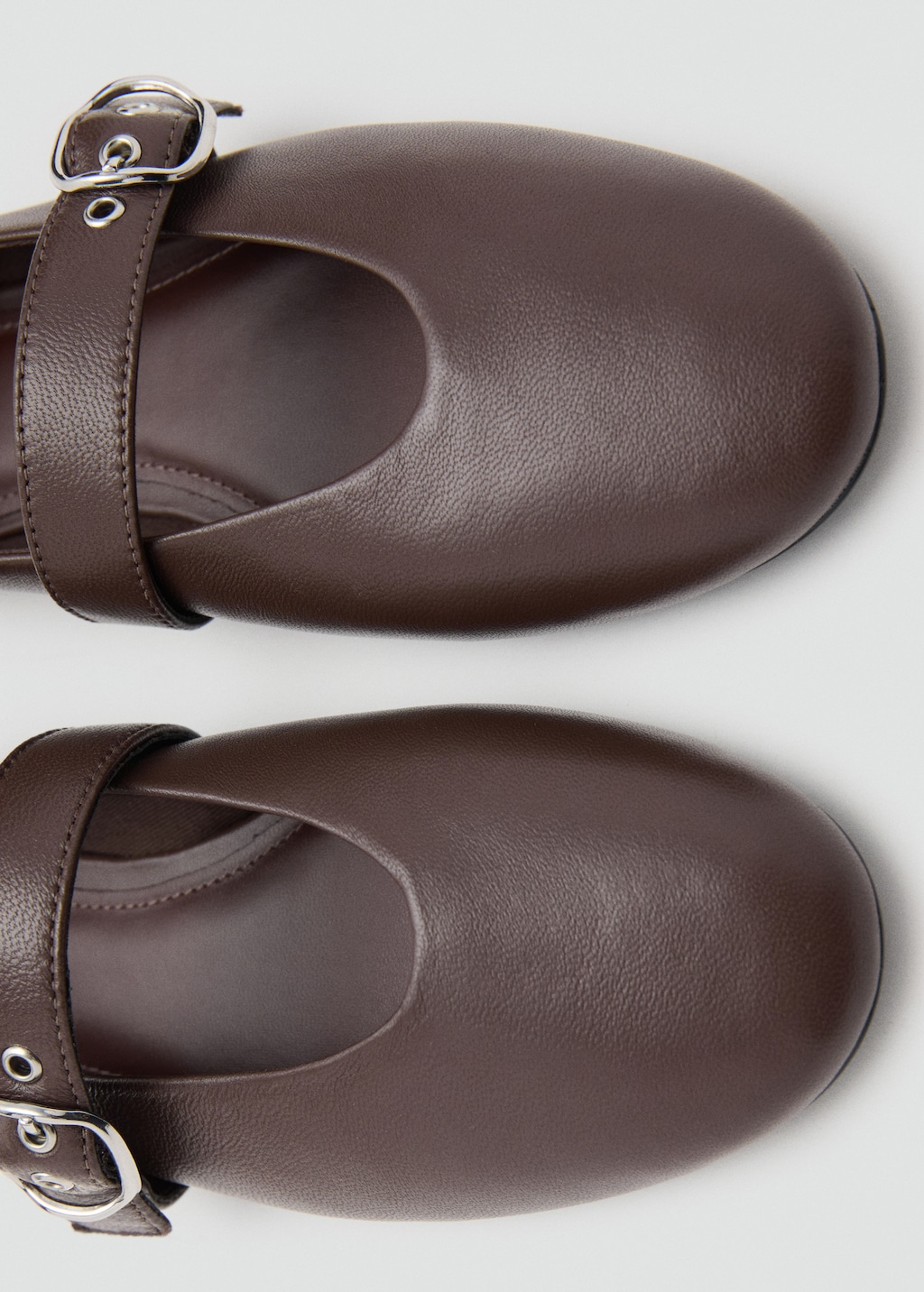 Mango Leather ballerina with buckle strap
