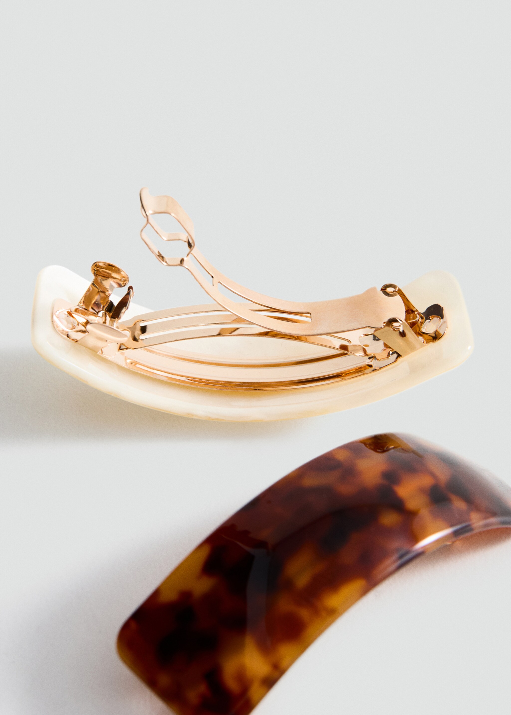 Hairclip 2 set - Details of the article 1, Chocolate. Ref: 27044435-00.