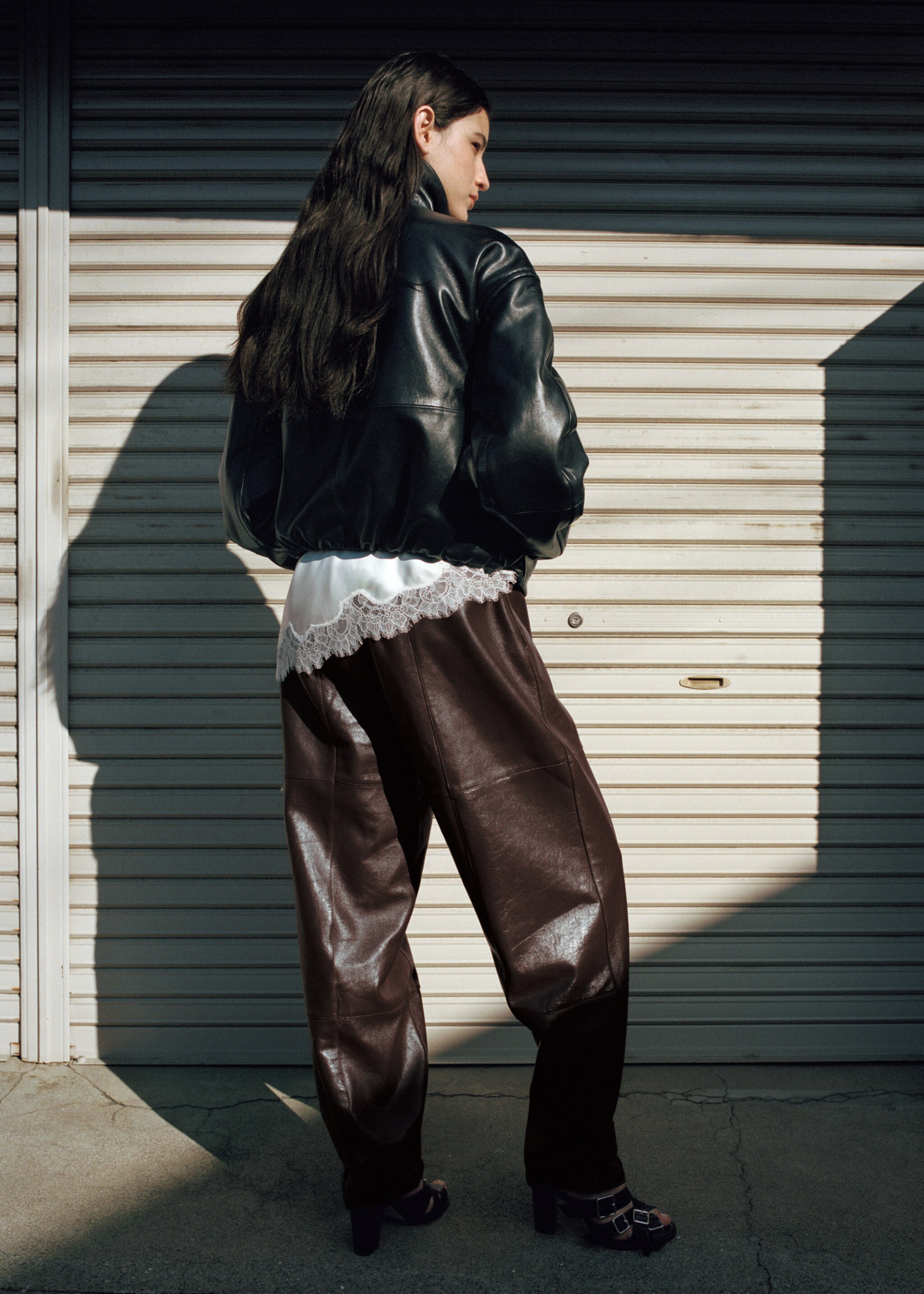 Pantalón 100% piel bajo abotonado - Reverso del artículo, Burdeos. Ref: 27044442-00.