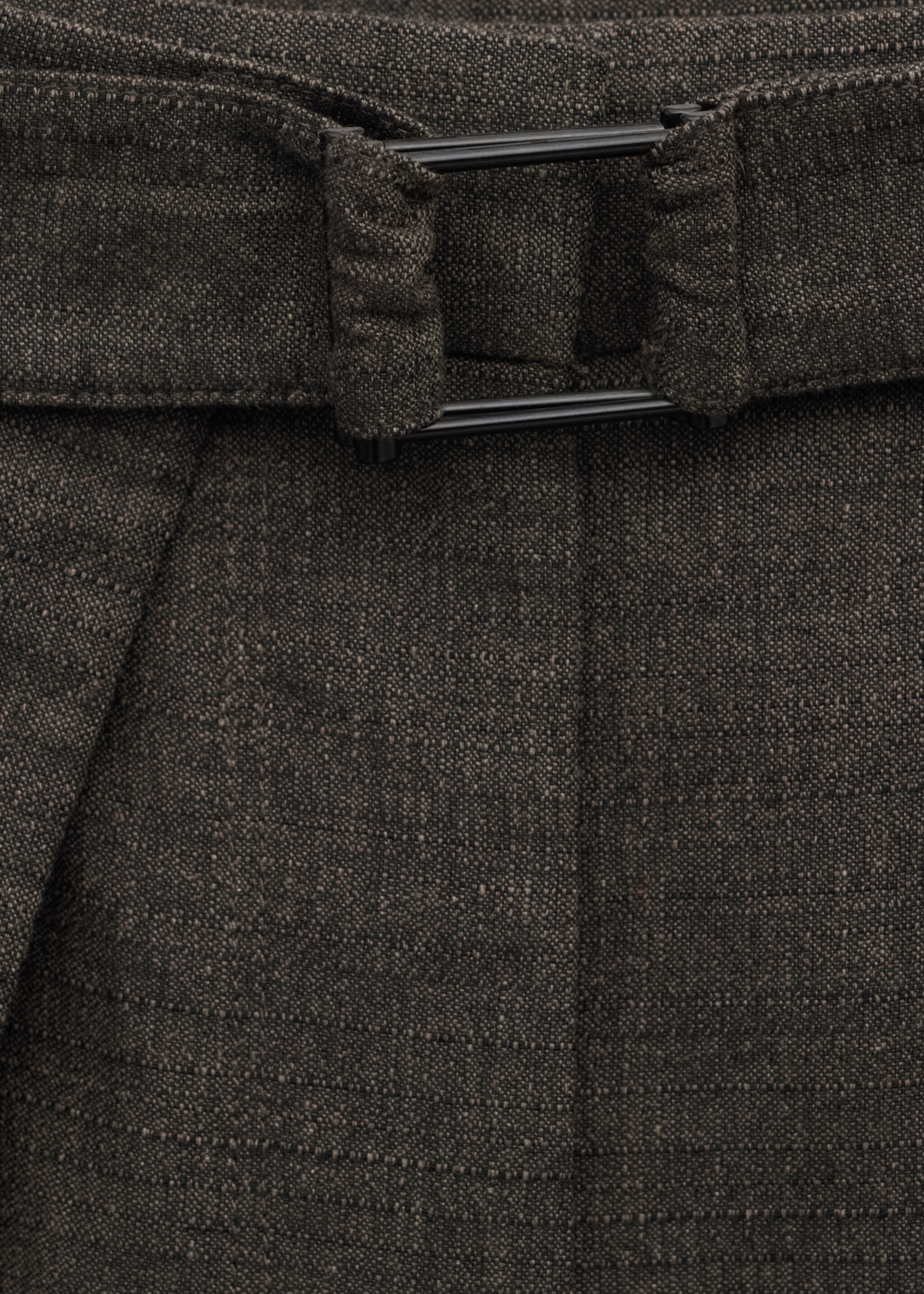 بنطلون بثنيات وحزام - تفاصيل المنتج 8, بني. Ref: 27044445-00.