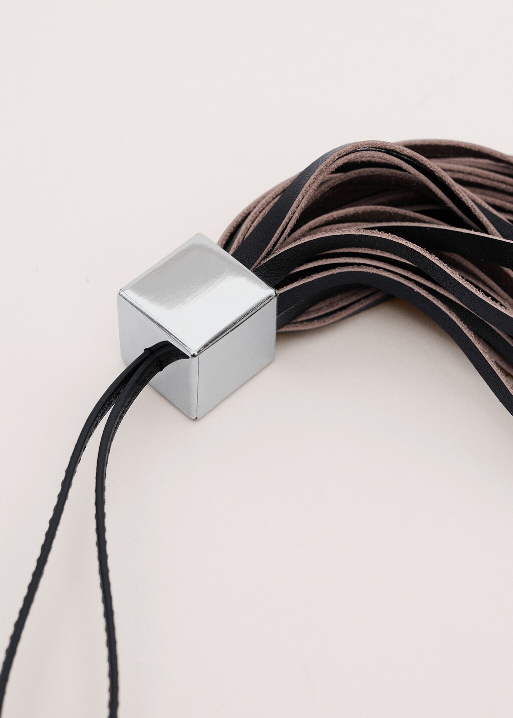 100% leather fringe keychain - image 3