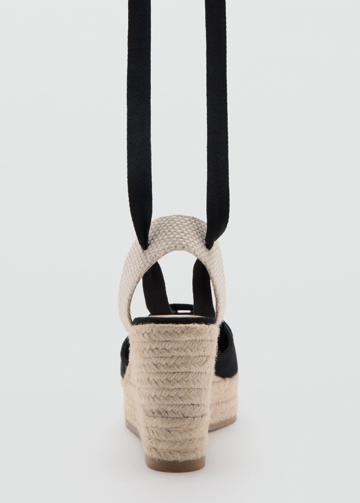 Kombinierte Keilsandalette mit Schnürung - Detail des Artikels 1