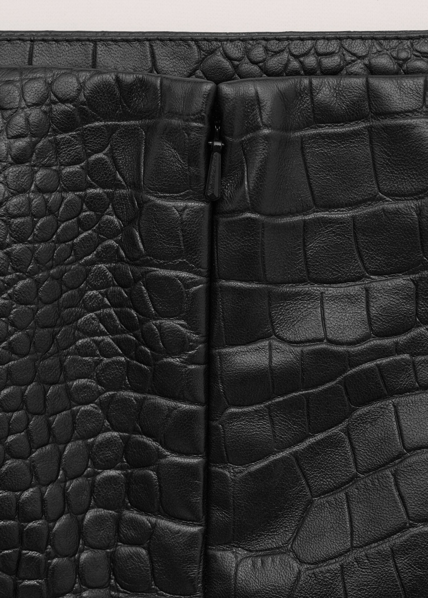 100% leather crocodile-effect short skirt - Details of the article 0