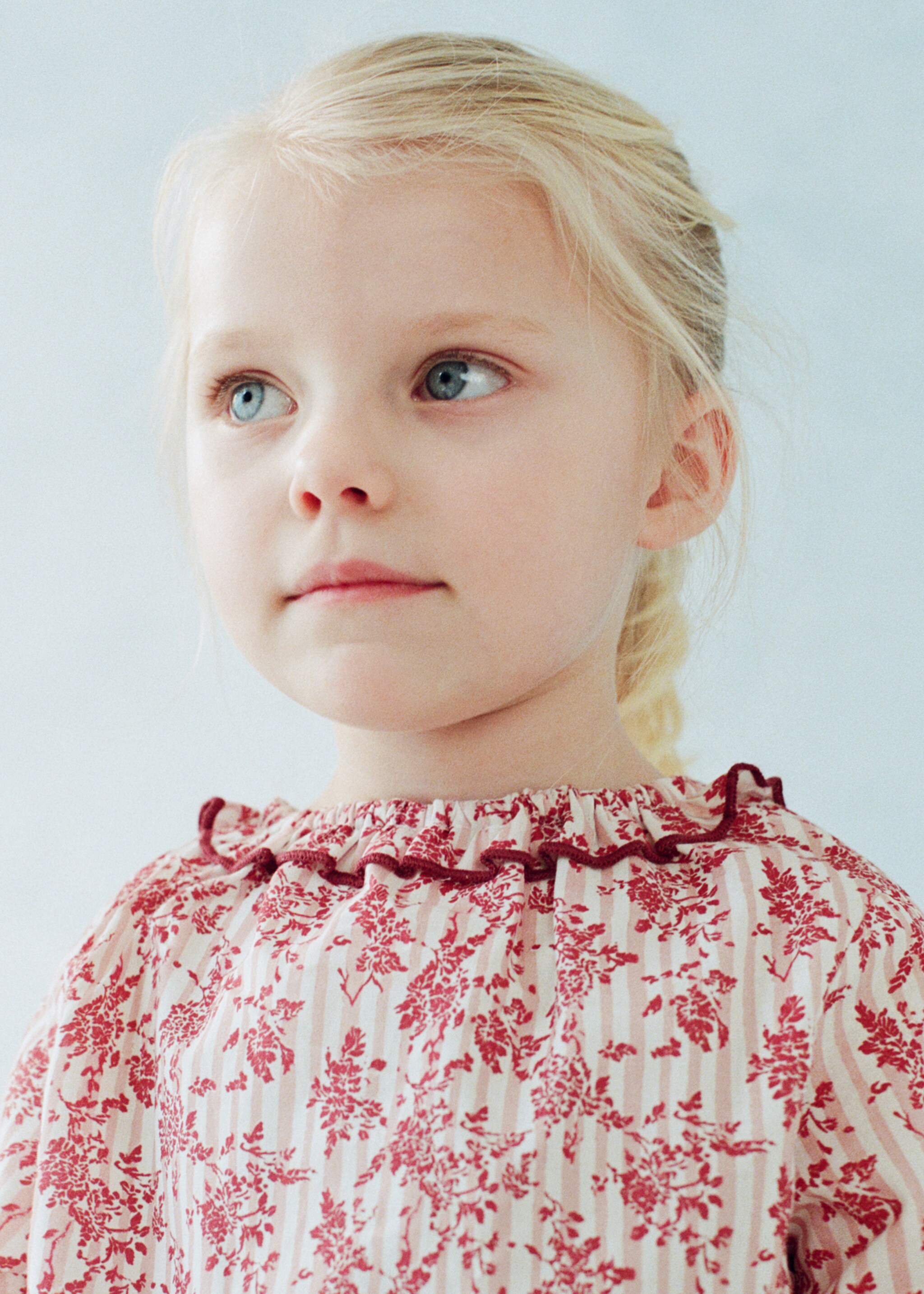 Floral print blouse - Details of the article 5, Red. Ref: 27045146-00.