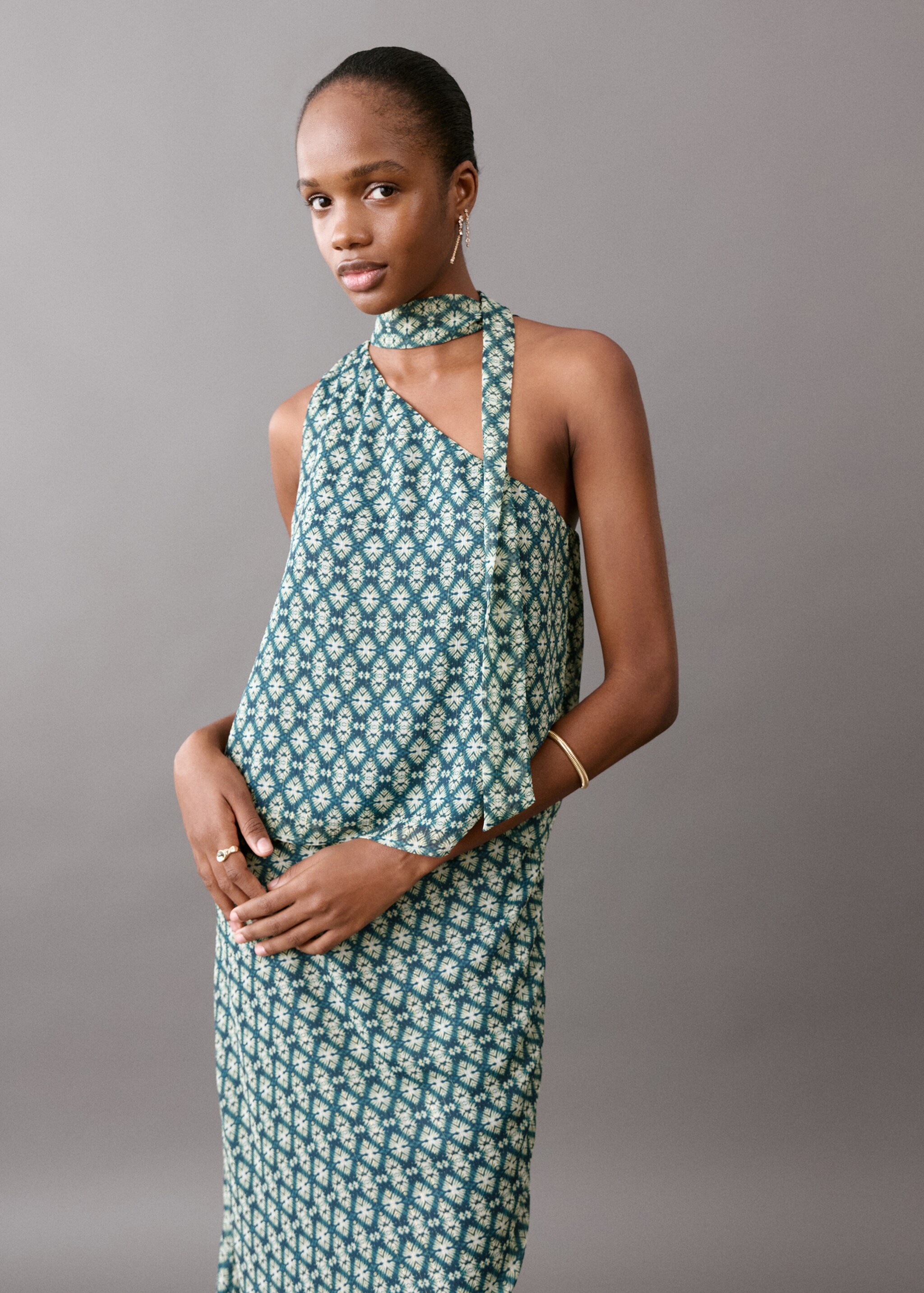 Blouse asymétrique col noué - Plan moyen, Bleu pétrole. Ref: 27045812-00.