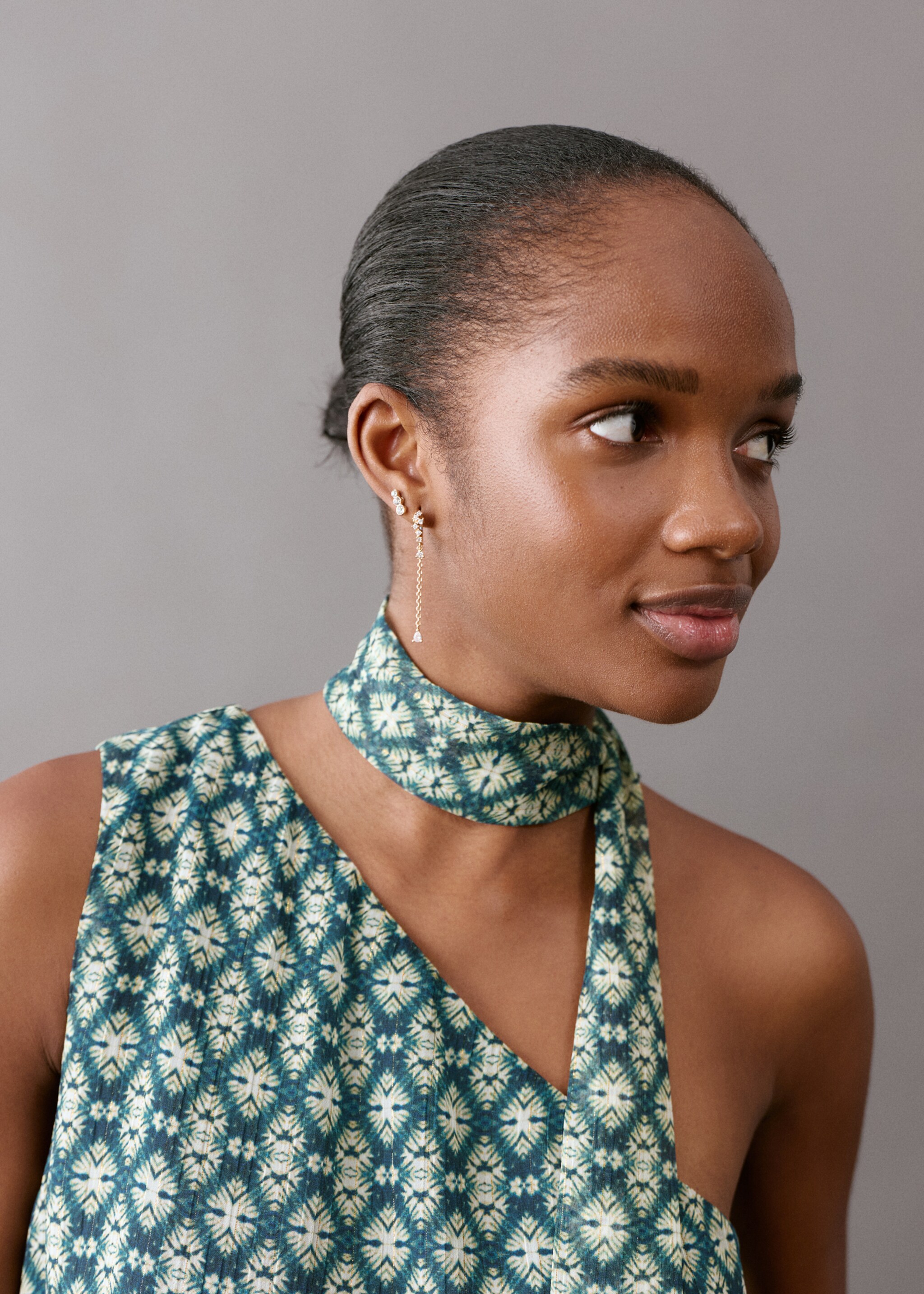 Blouse asymétrique col noué - Détail de l'article 1, Bleu pétrole. Ref: 27045812-00.