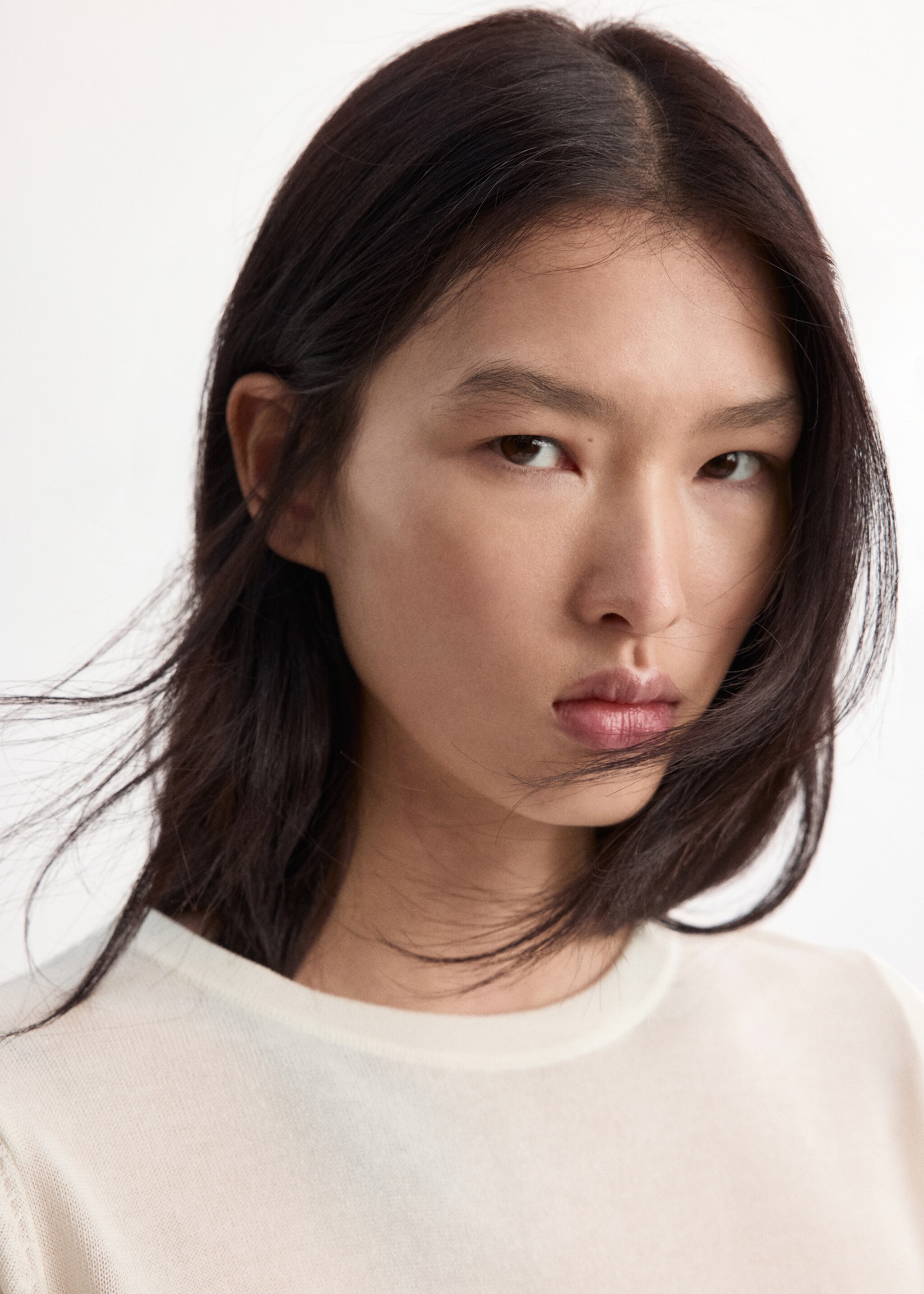 تيشيرت محبوك بأكمام قصيرة - تفاصيل المنتج 1, بيج فاتح. Ref: 27045820-00.