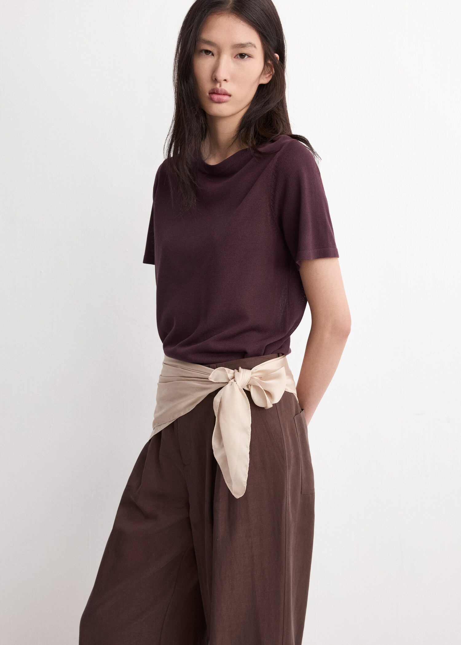 Short-sleeved knitted sweater - Medium plane