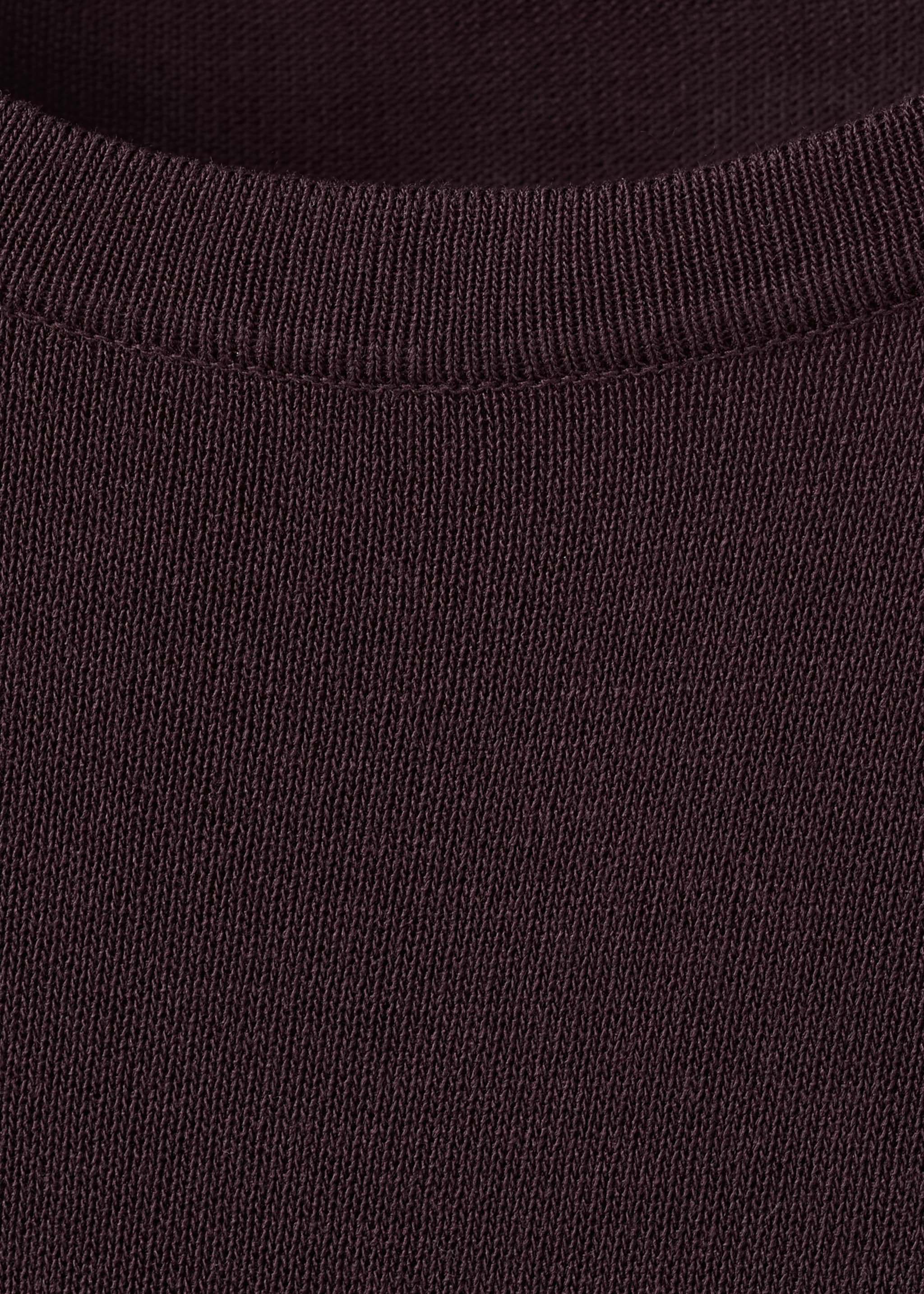 Short-sleeved knitted sweater - Details of the article 8, Wine. Ref: 27045820-00.