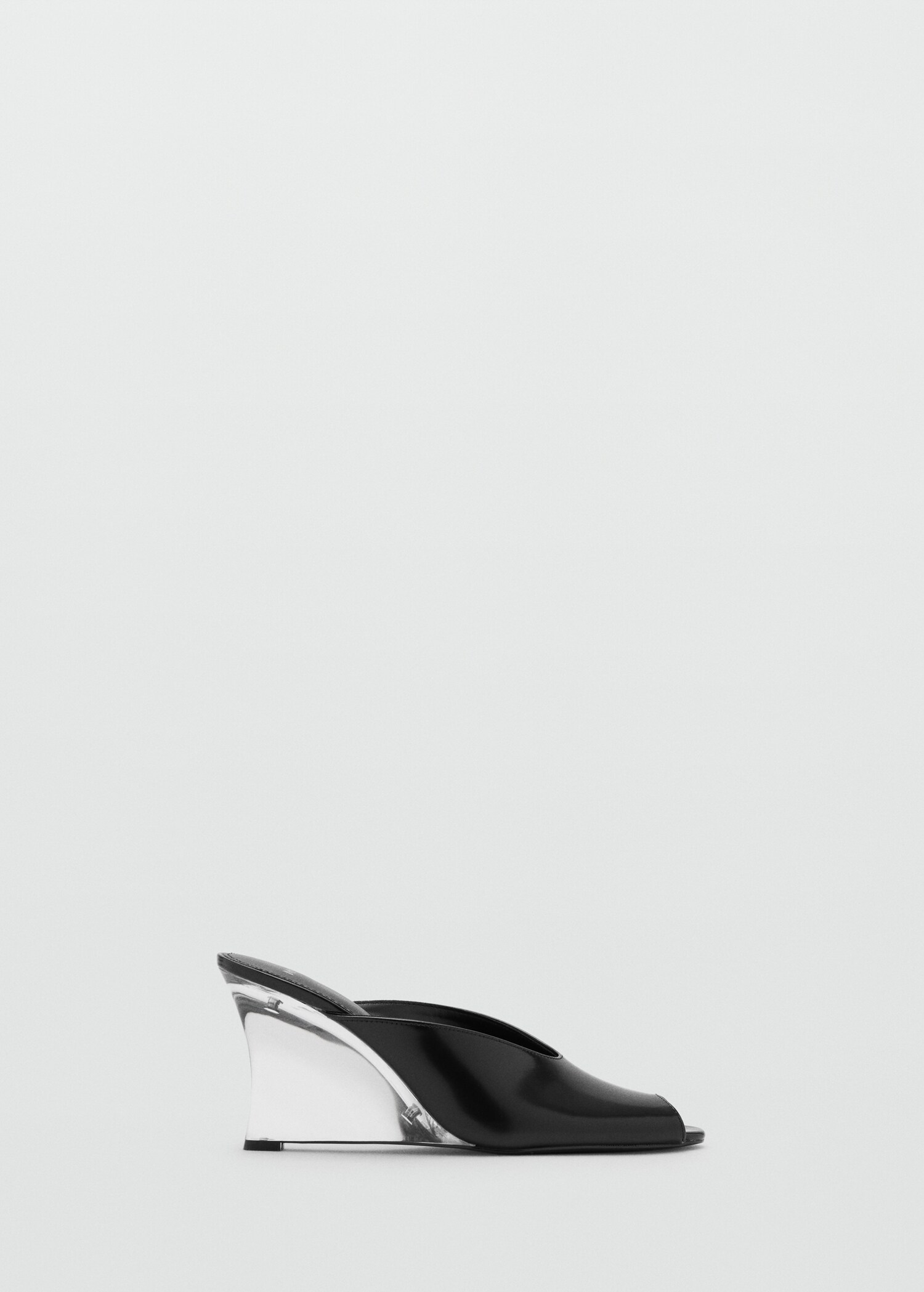 Curved-wedge leather shoes - Article without model