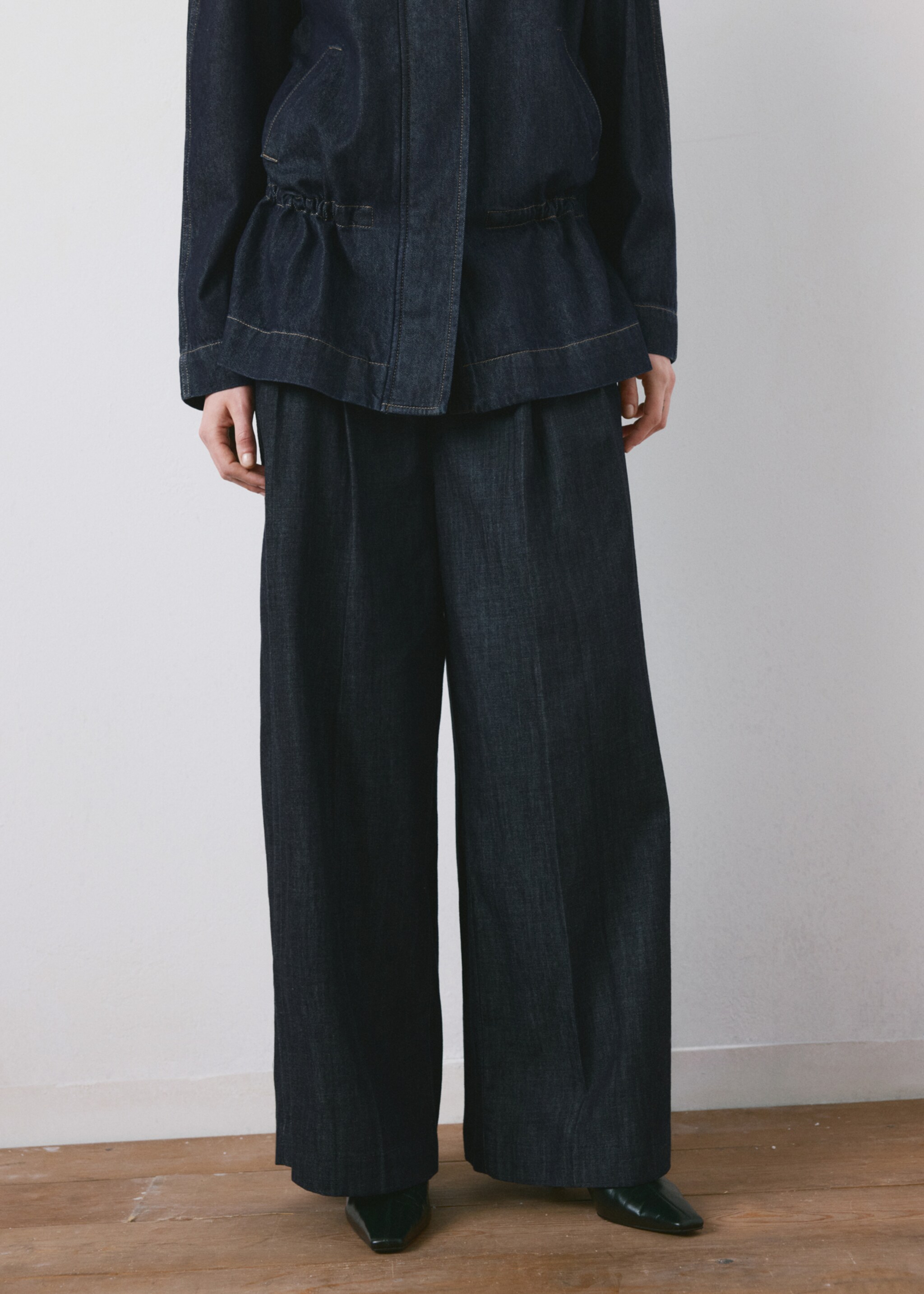 Wide leg denim trousers with belt loops - Details of the article 6, Open Blue. Ref: 27045823-00.