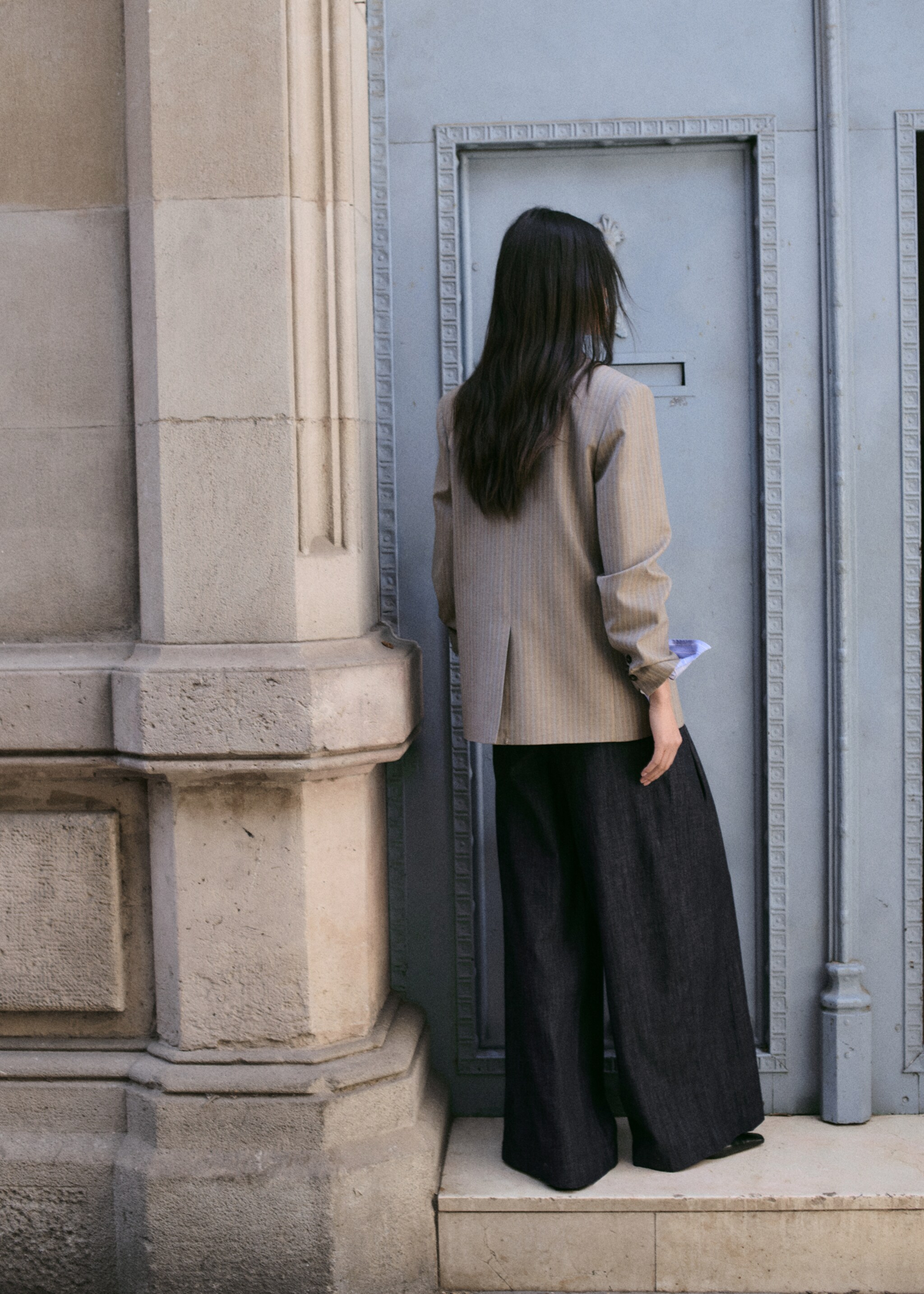 Wide leg denim trousers with belt loops - Reverse of the article, Open Blue. Ref: 27045823-00.