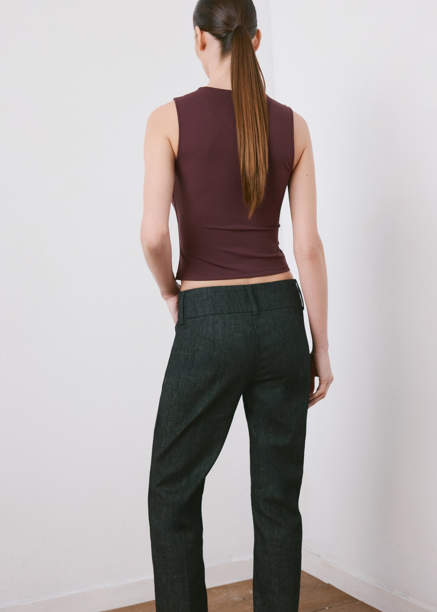 Fitted V-neck top - Reverse of the article