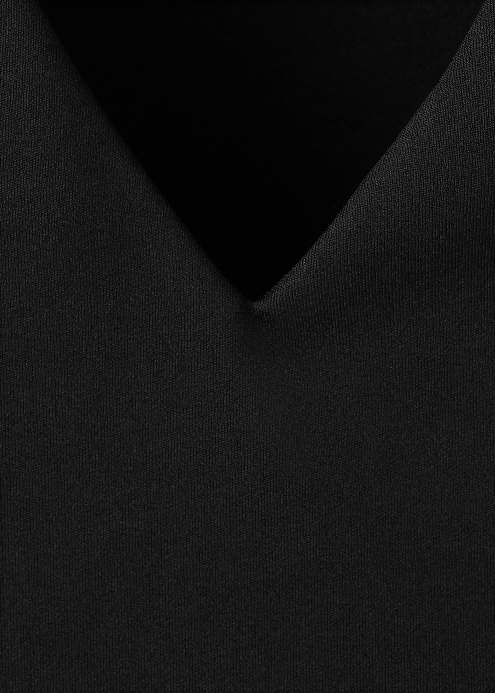 Fitted V-neck top - Details of the article 8, Black. Ref: 27045828-00.