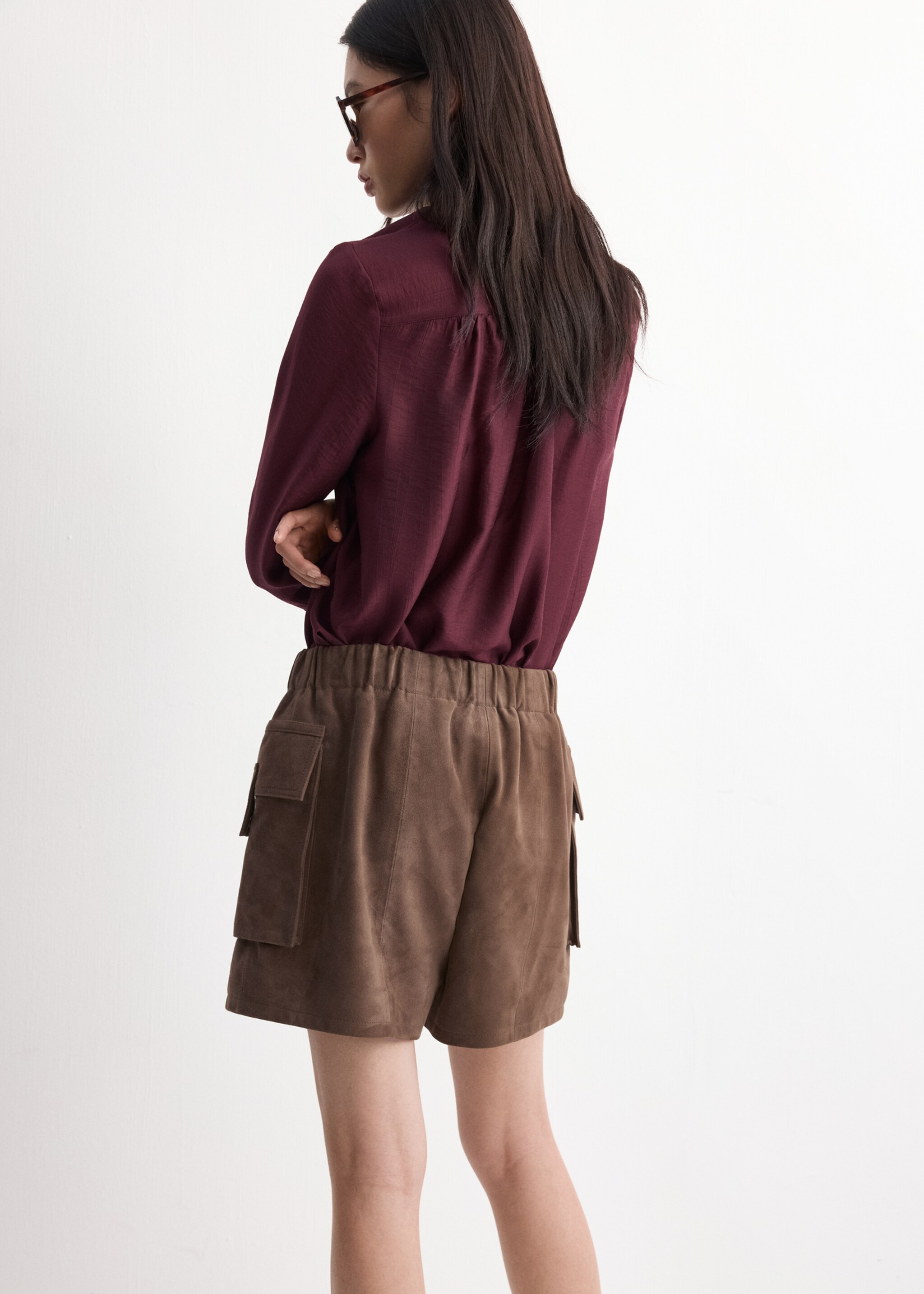 Блузка с длинными рукавами и воротником-шарфом - Обратная сторона изделия, Гранатовый. Ref: 27045831-00.