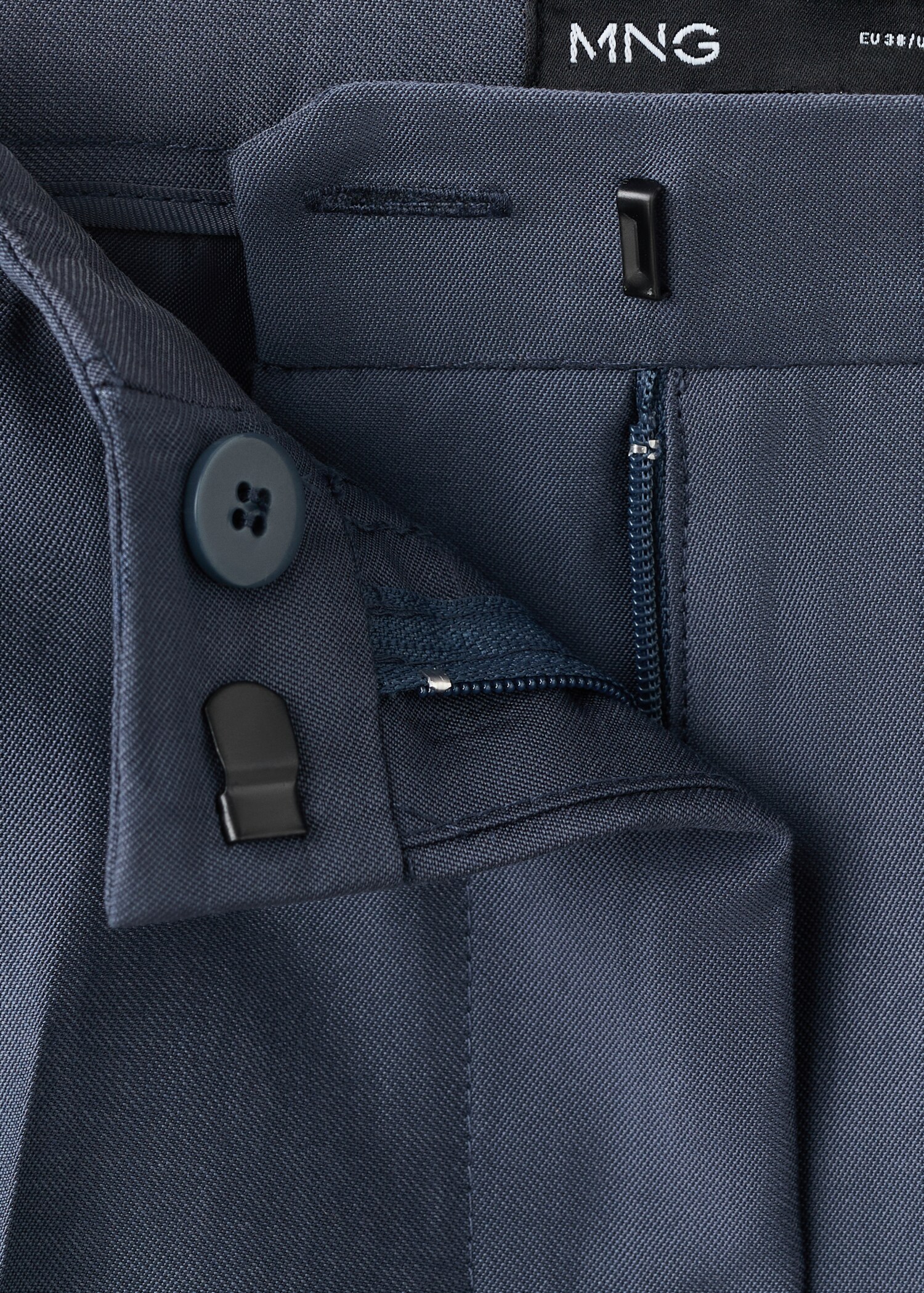 Mid-rise lyocell trousers - Details of the article 8