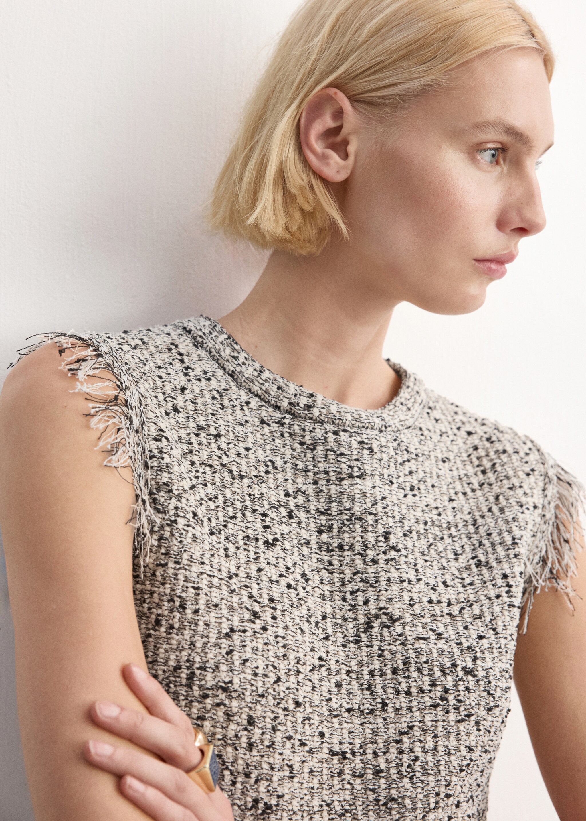 Fringe trim top - Details of the article 2, Black. Ref: 27045840-00.