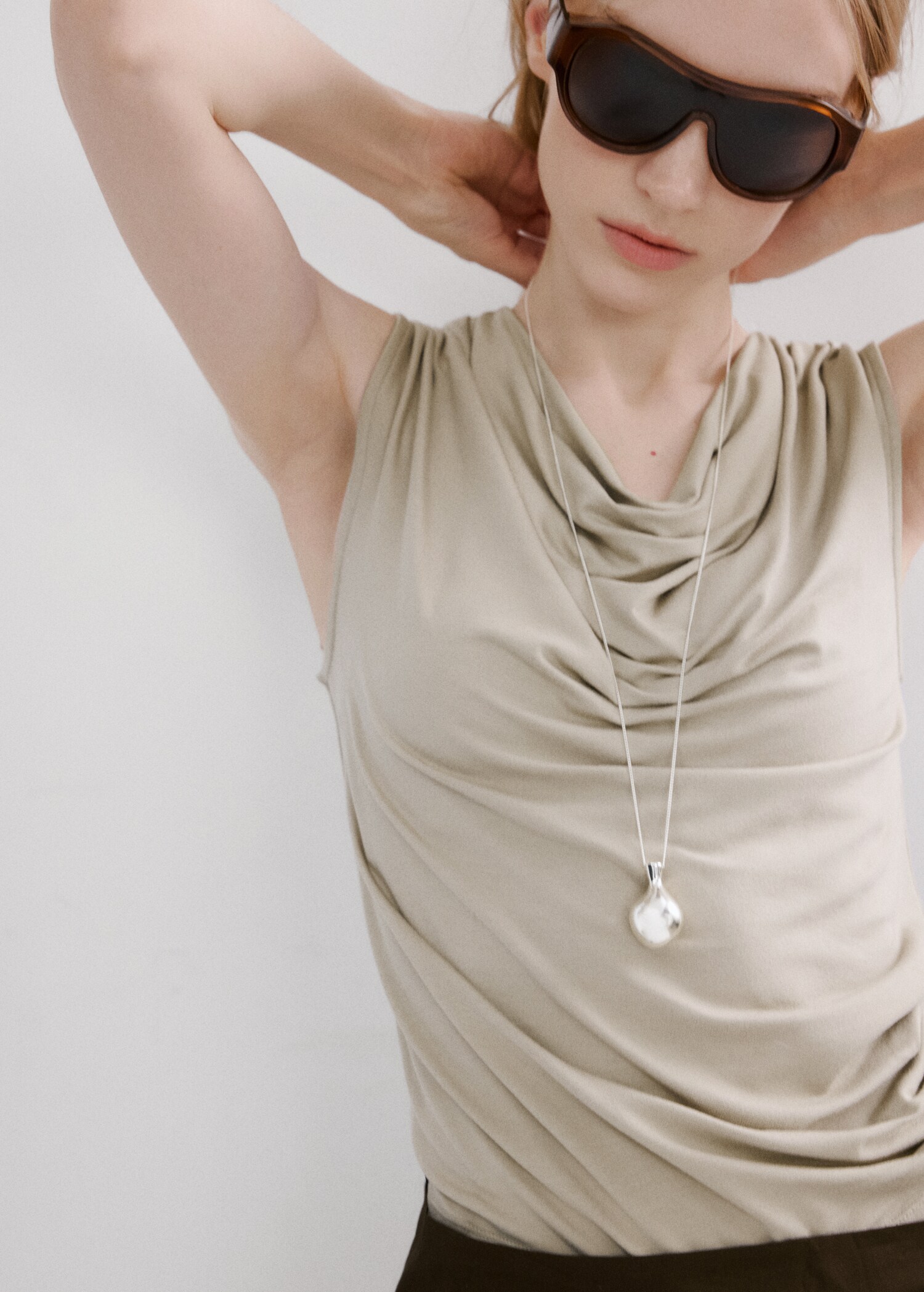 Draped fitted t-shirt - Details of the article 1