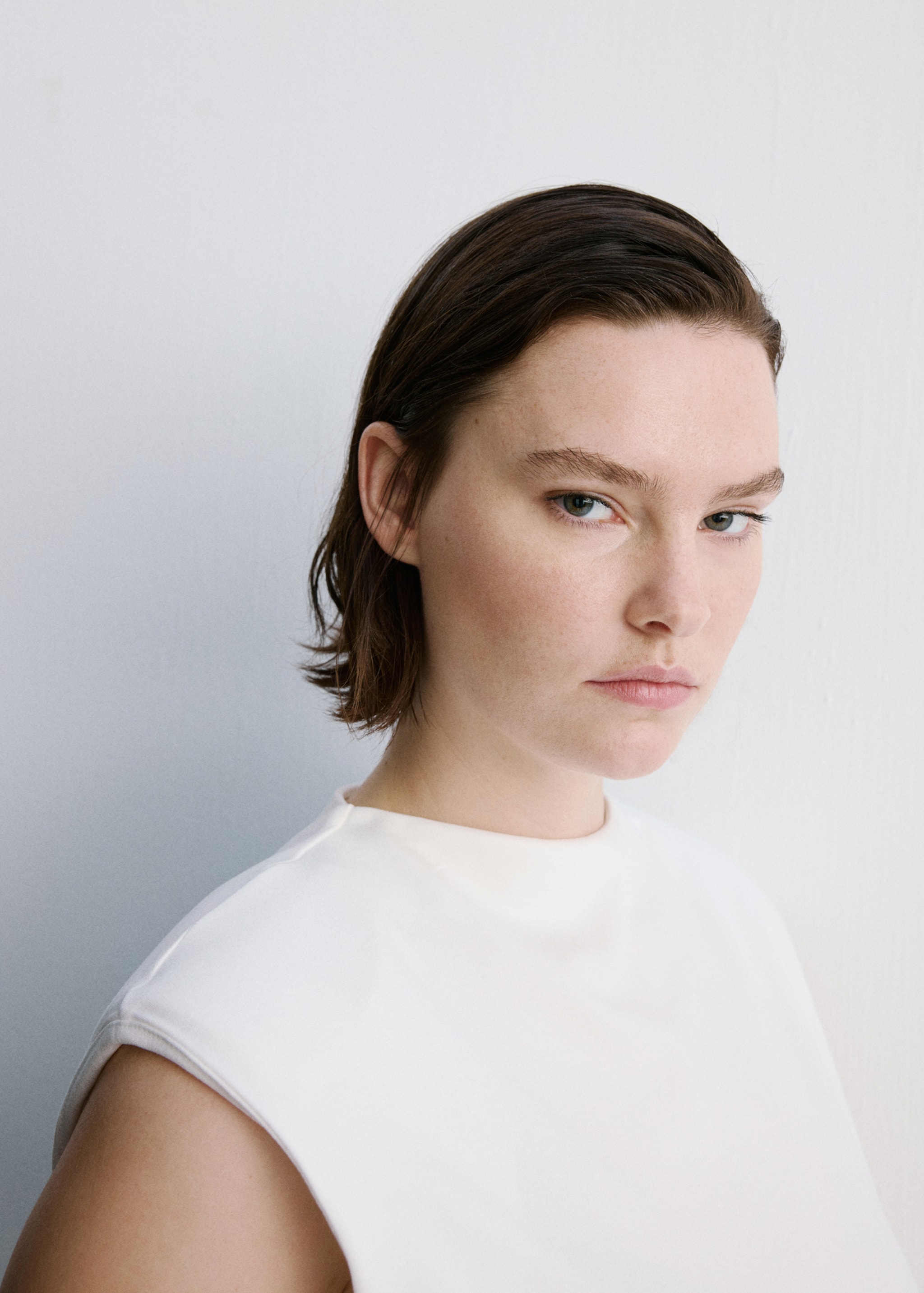 Peplum shoulder pad T-shirt - Details of the article 4, Off White. Ref: 27045844-00.