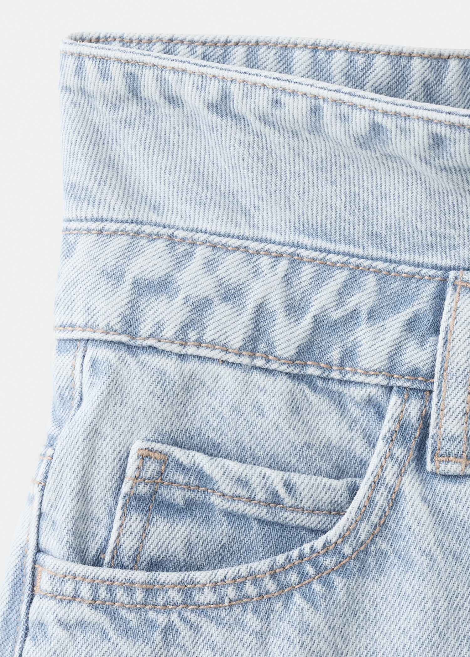 تنورة جينز بتفاصيل مقلوبة - تفاصيل المنتج 0