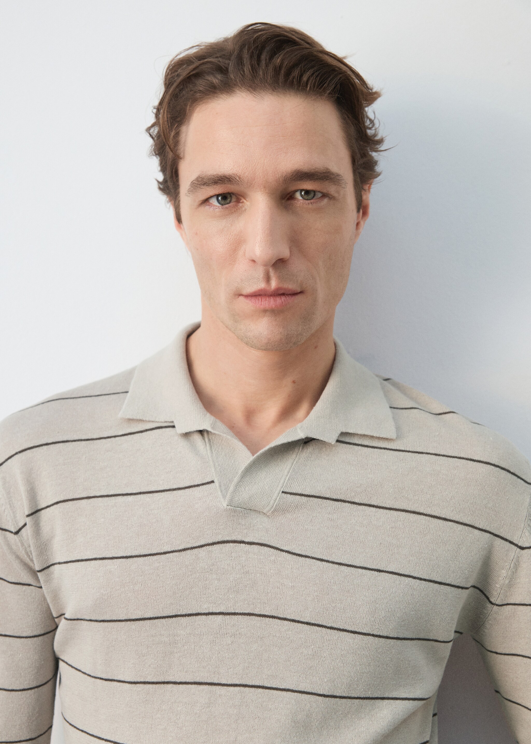 بولو جيرسي مزيج كتان مخطط - تفاصيل المنتج 1, بيج. Ref: 27045943-00.