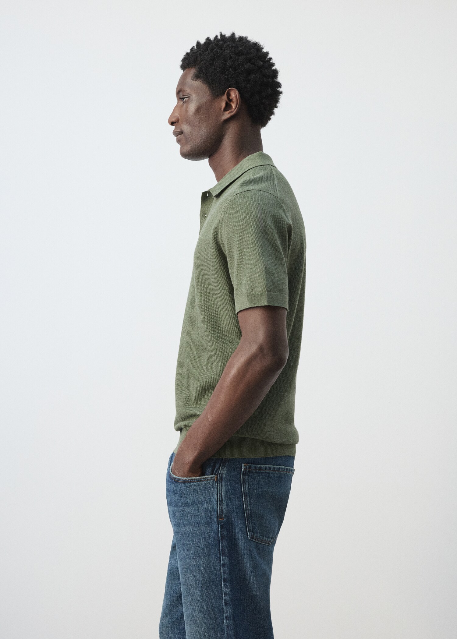 Fine knit polo shirt with microstructure - Details of the article 2