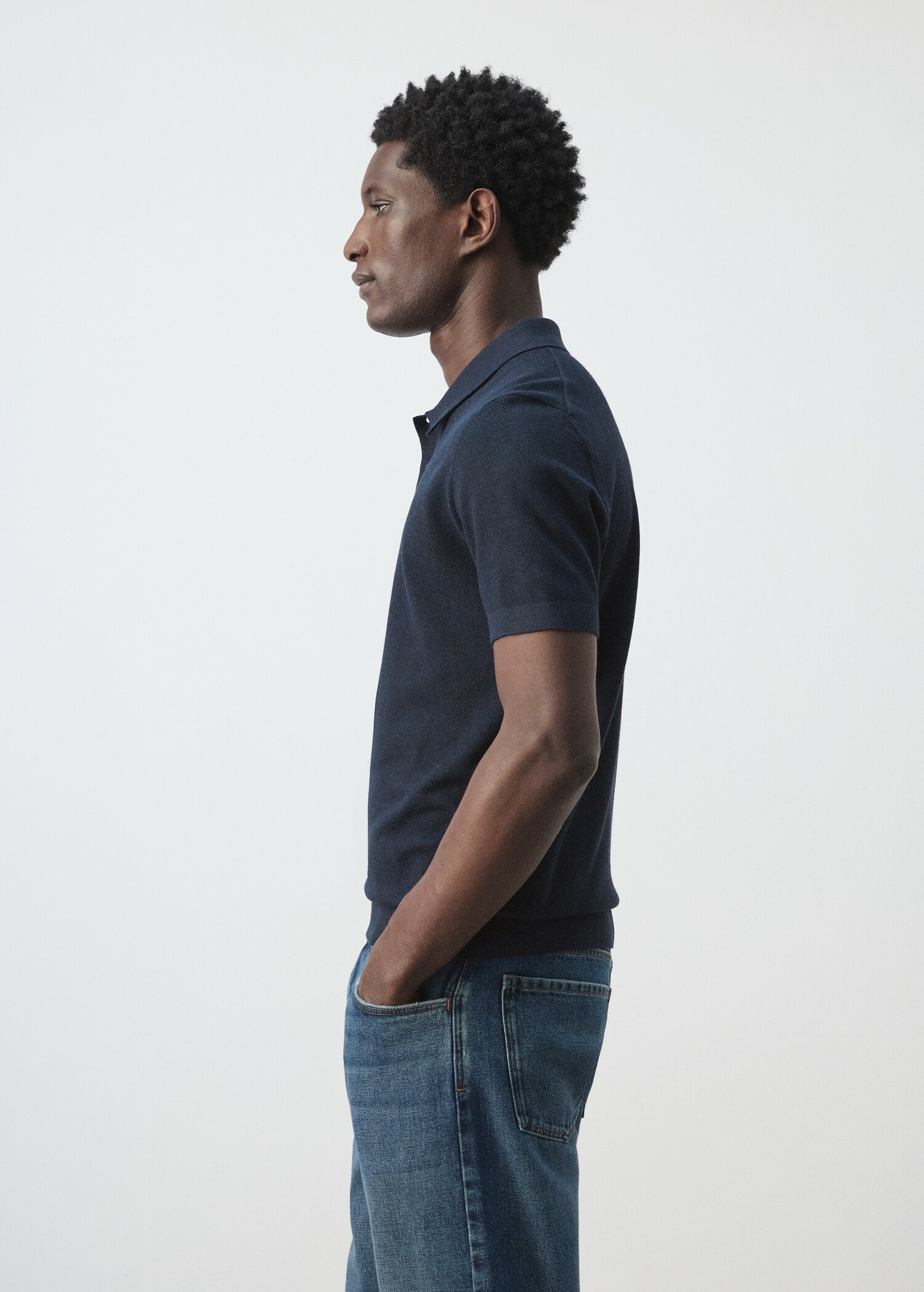 Fine knit polo shirt with microstructure - Details of the article 2