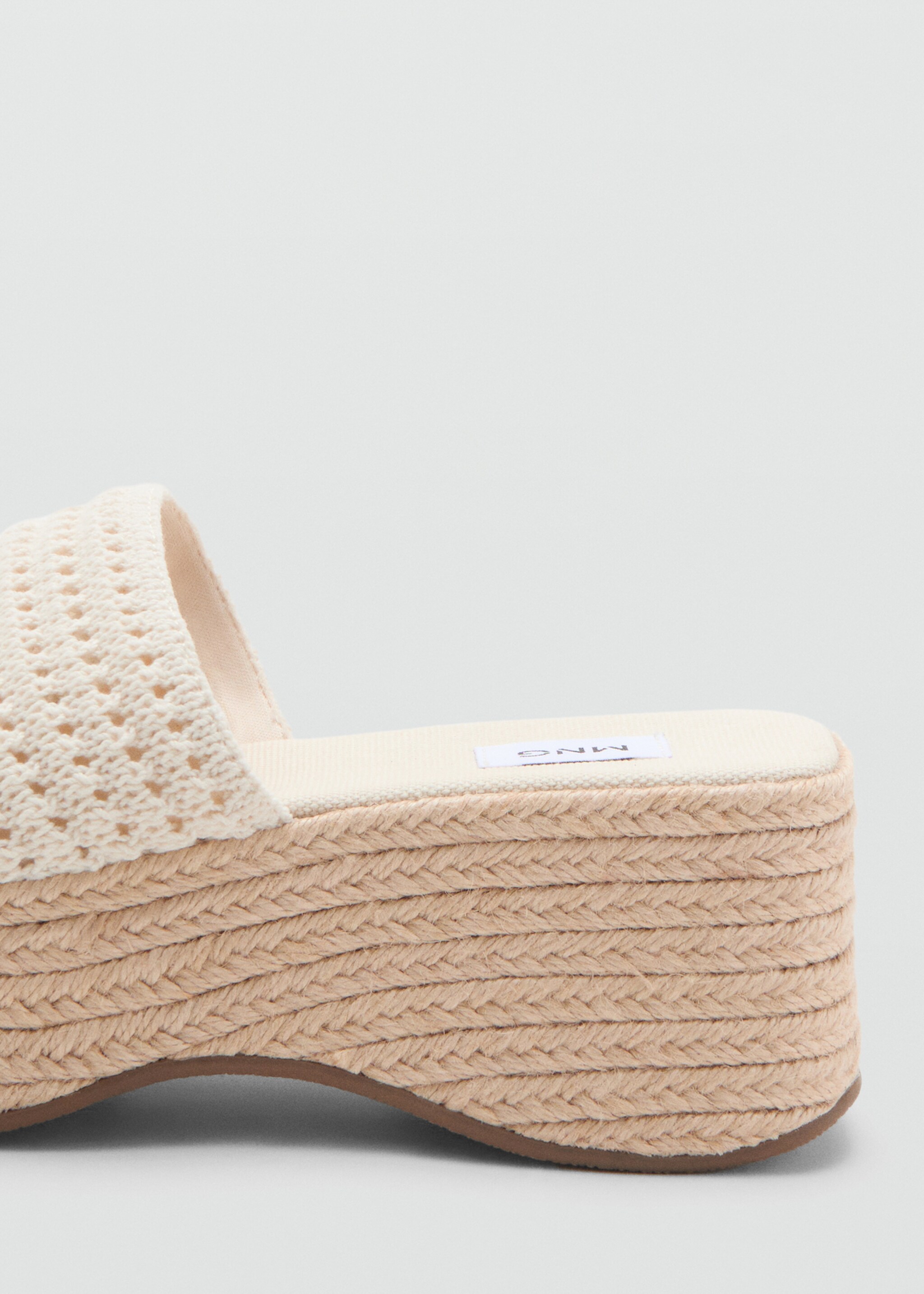 Platform sandals - Details of the article 1, Beige. Ref: 27045948-00.
