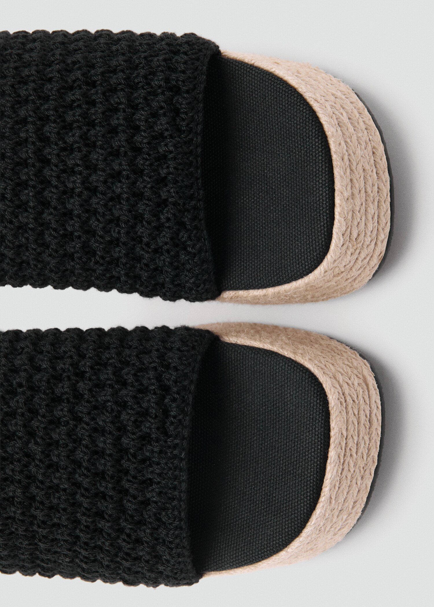 Platform sandals - Details of the article 2