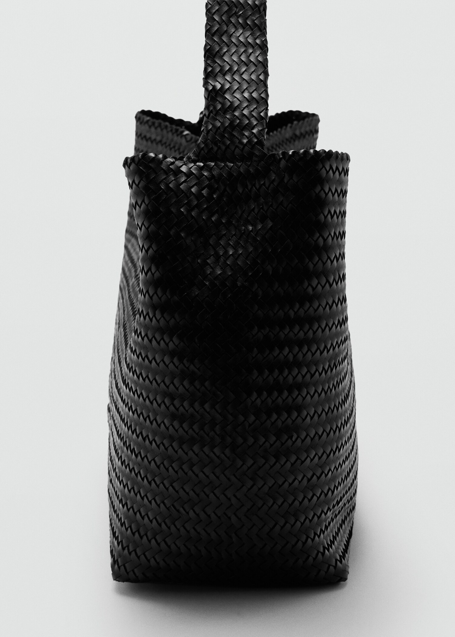 Braided bucket bag - Details of the article 1