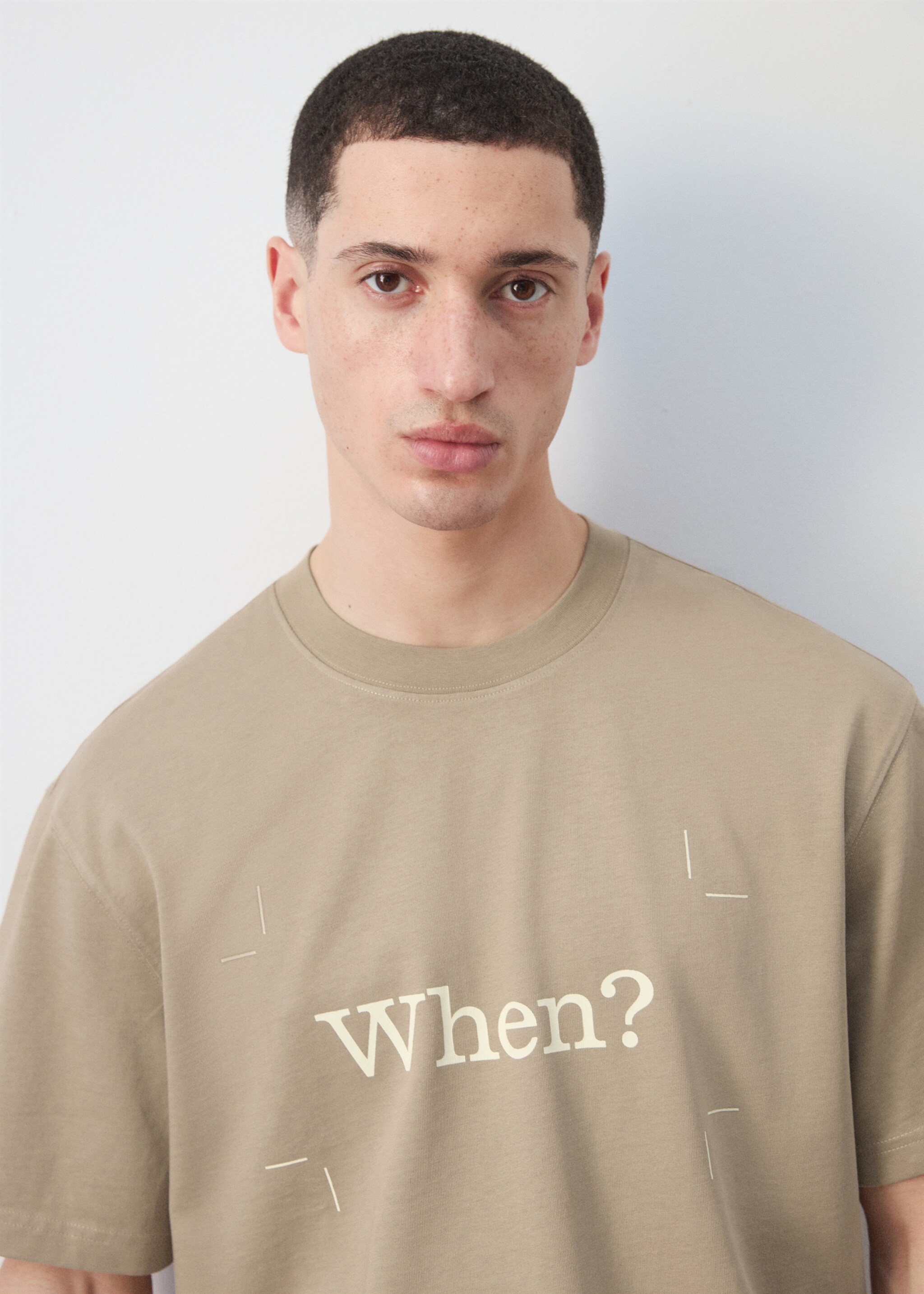 Camiseta 100% algodón estampado texto - Detalle del artículo 1, Beige. Ref: 27045990-00.